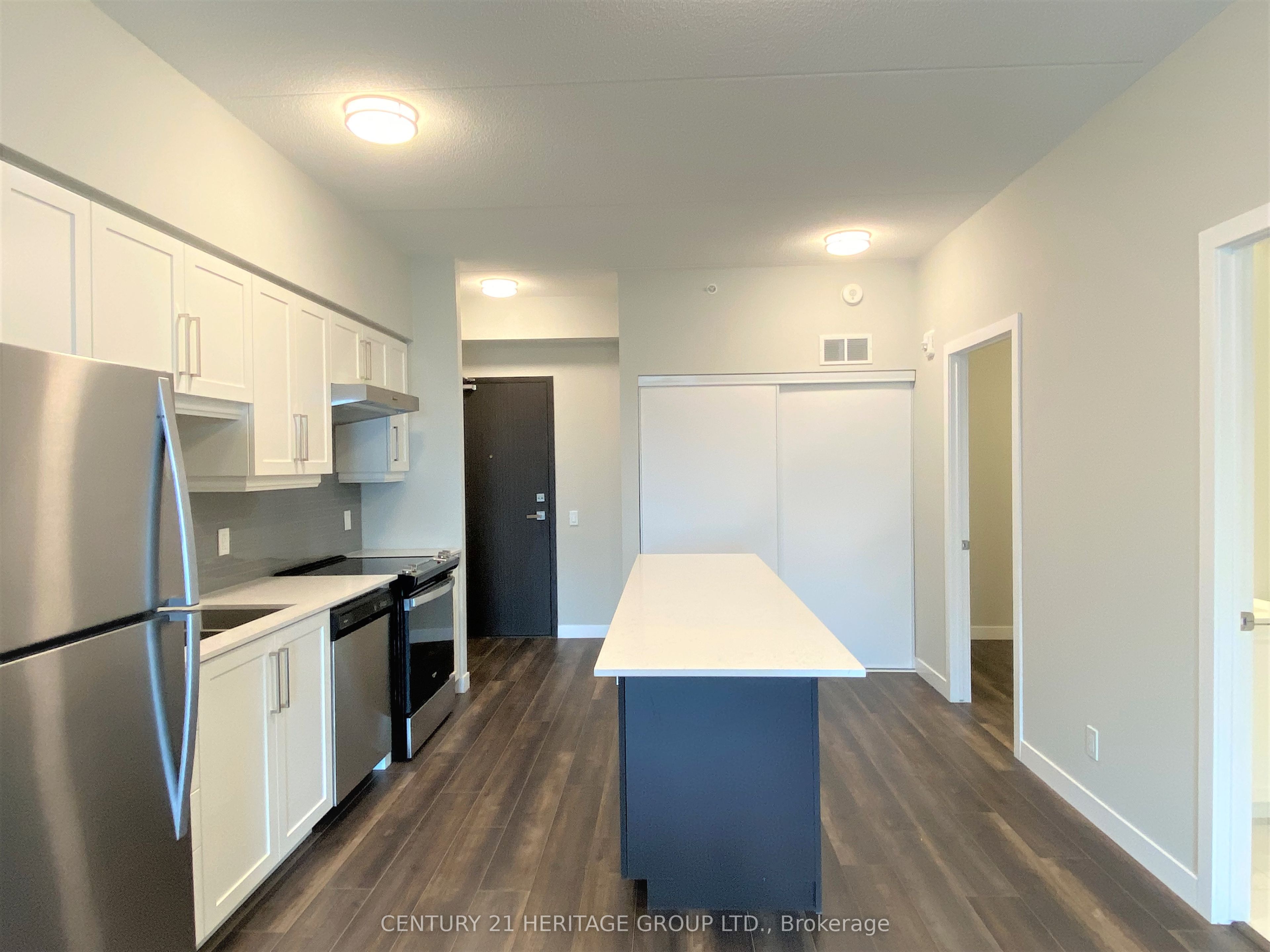 15 Queen Street S 1512 Property Photo 5