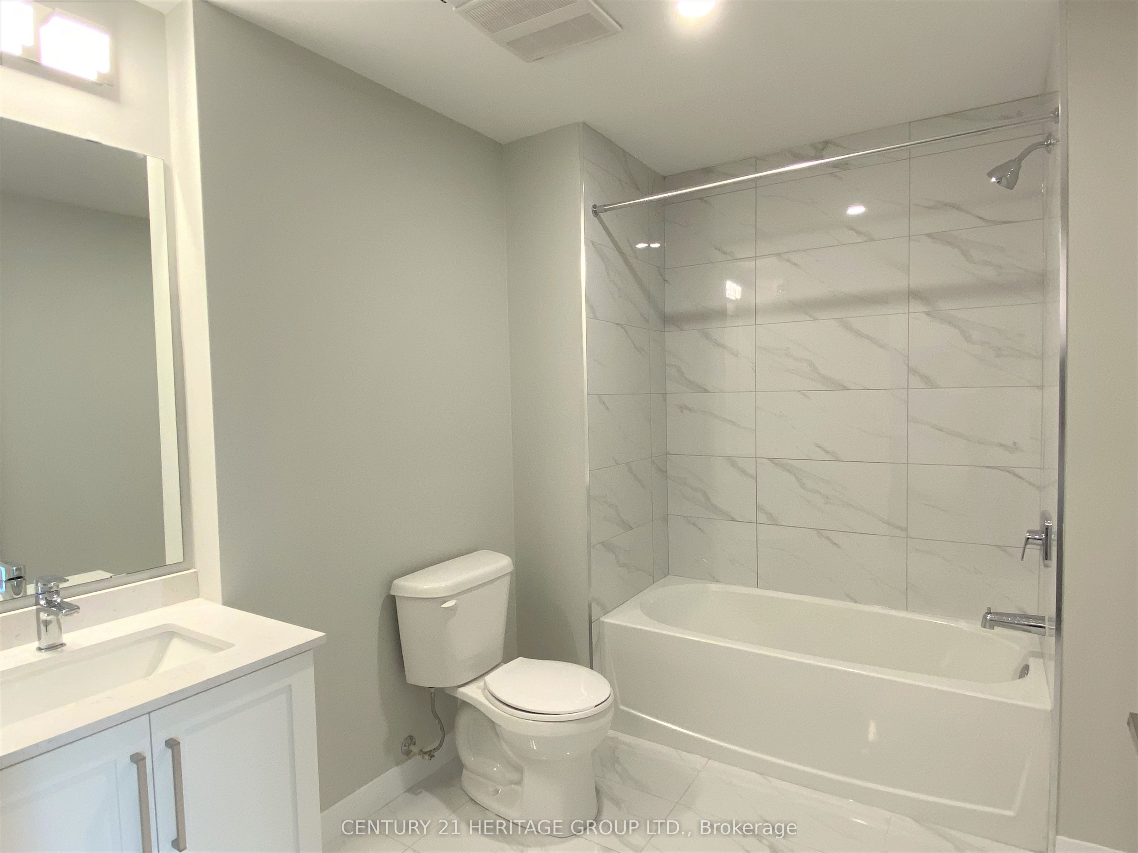15 Queen Street S 1512 Property Photo 8