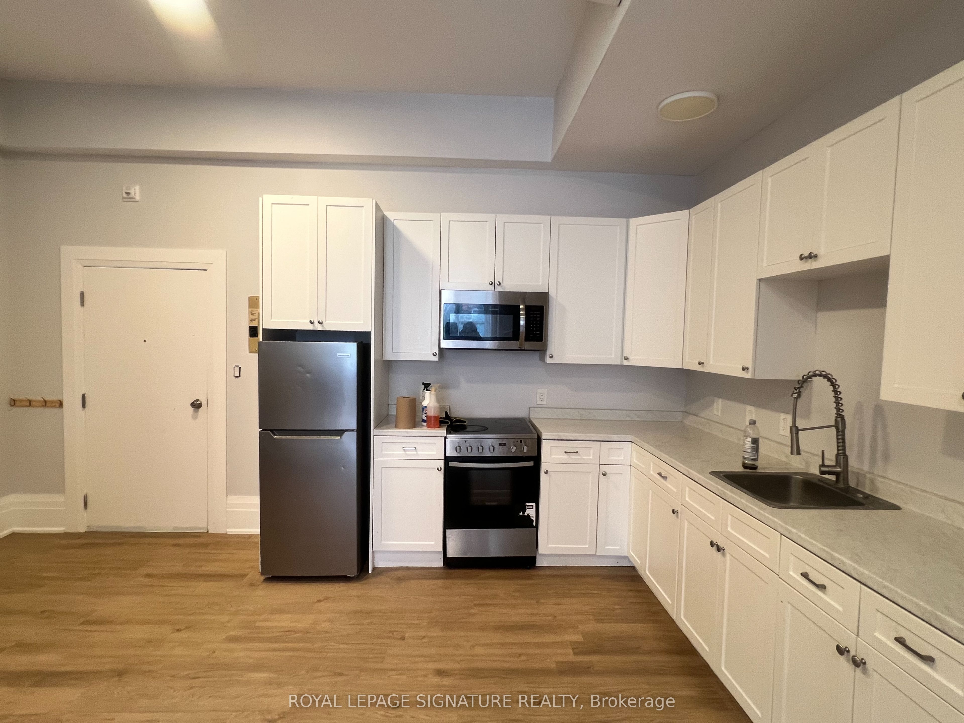 950 2nd Avenue E 1 Property Photo 1