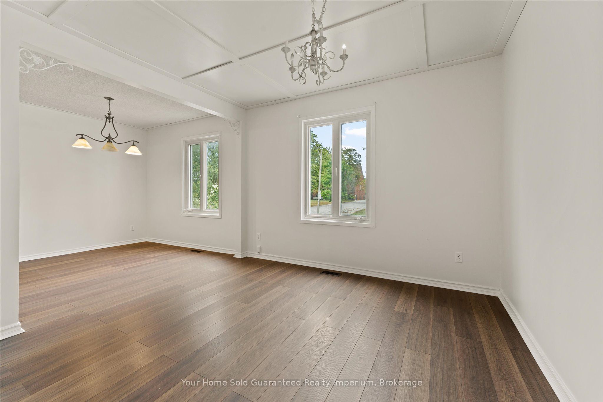 1533 Alexis Road Property Photo 6