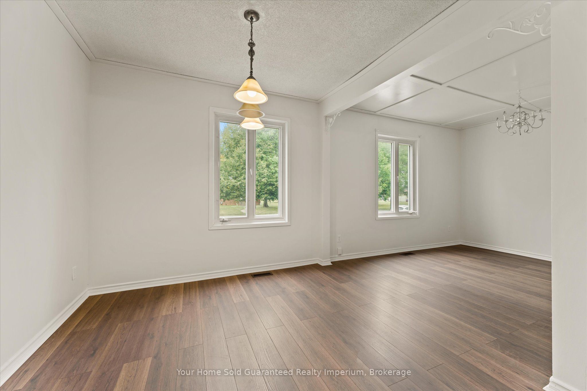 1533 Alexis Road Property Photo 7