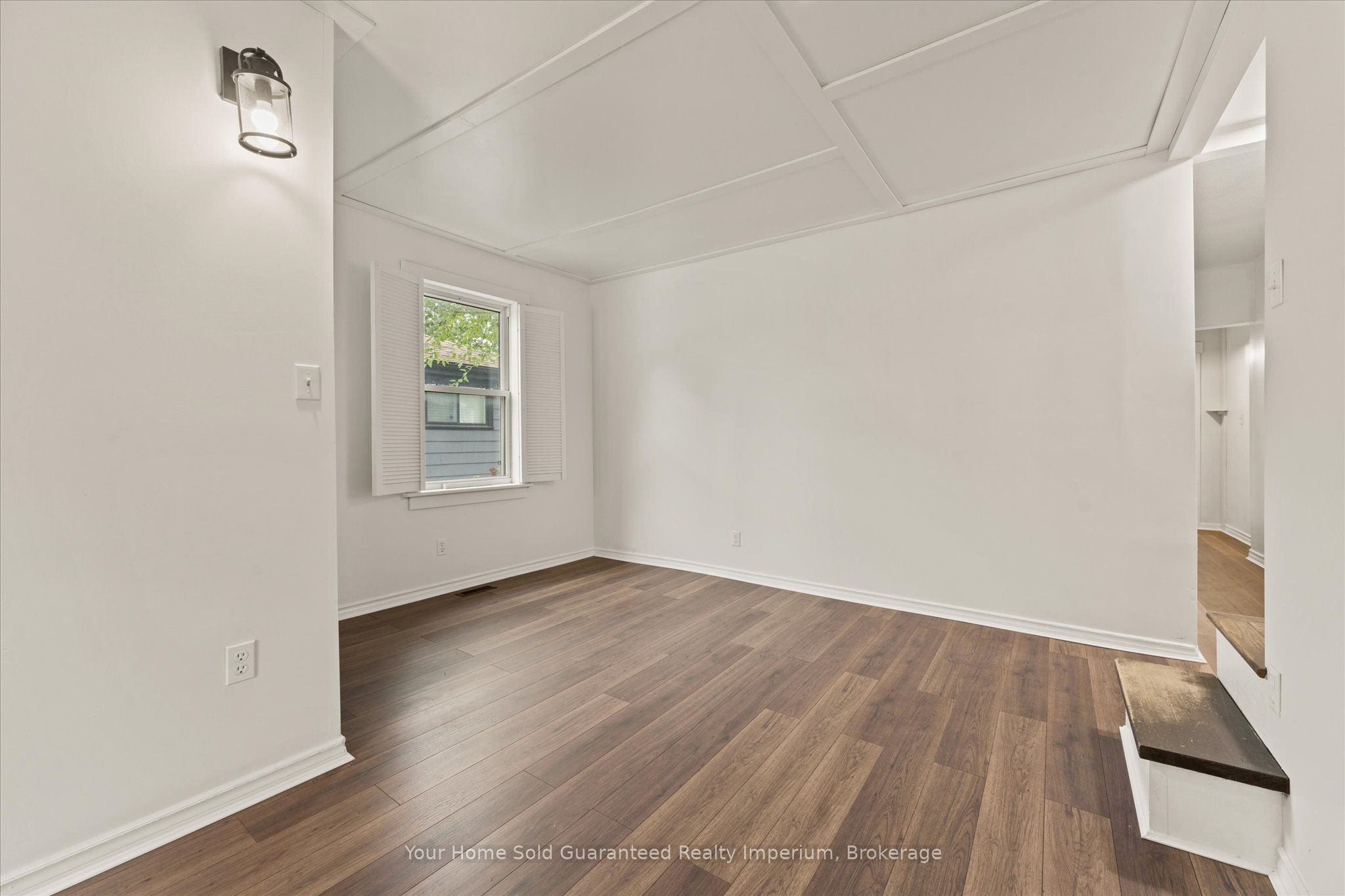 1533 Alexis Road Property Photo 10