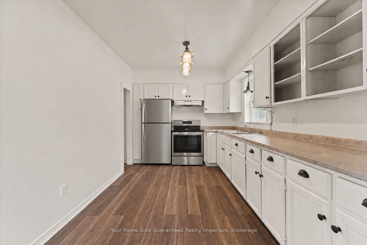 1533 Alexis Road Property Photo 12