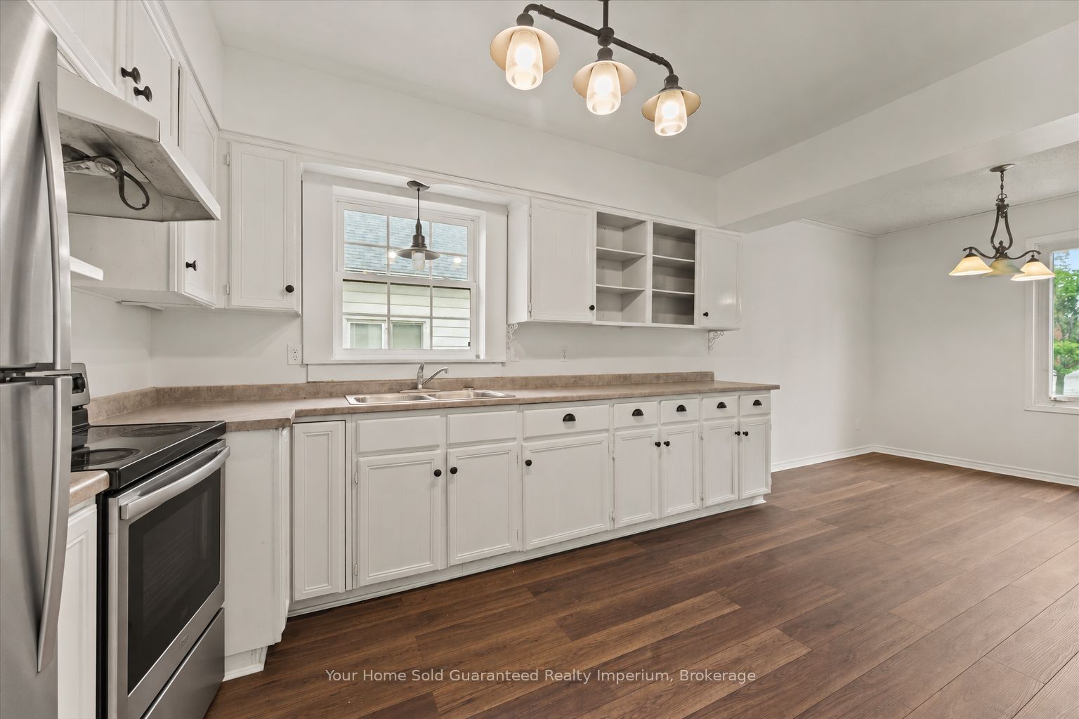 1533 Alexis Road Property Photo 13