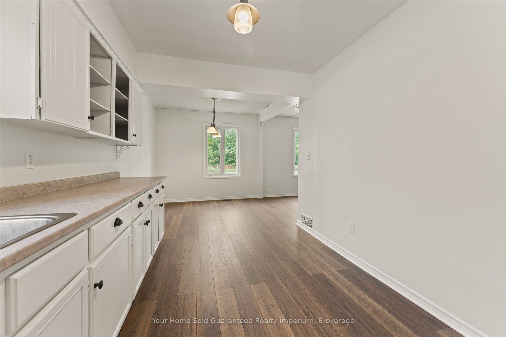 1533 Alexis Road Property Photo 14