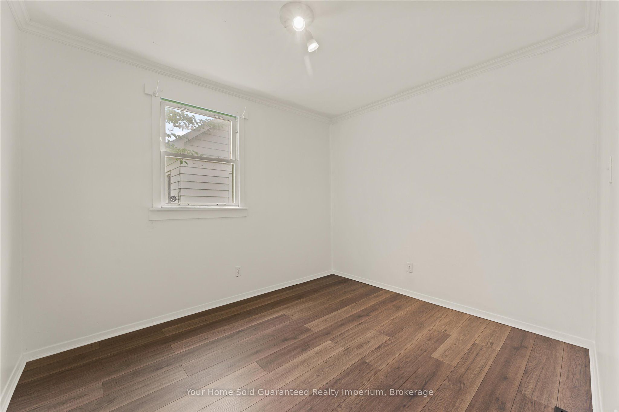 1533 Alexis Road Property Photo 15
