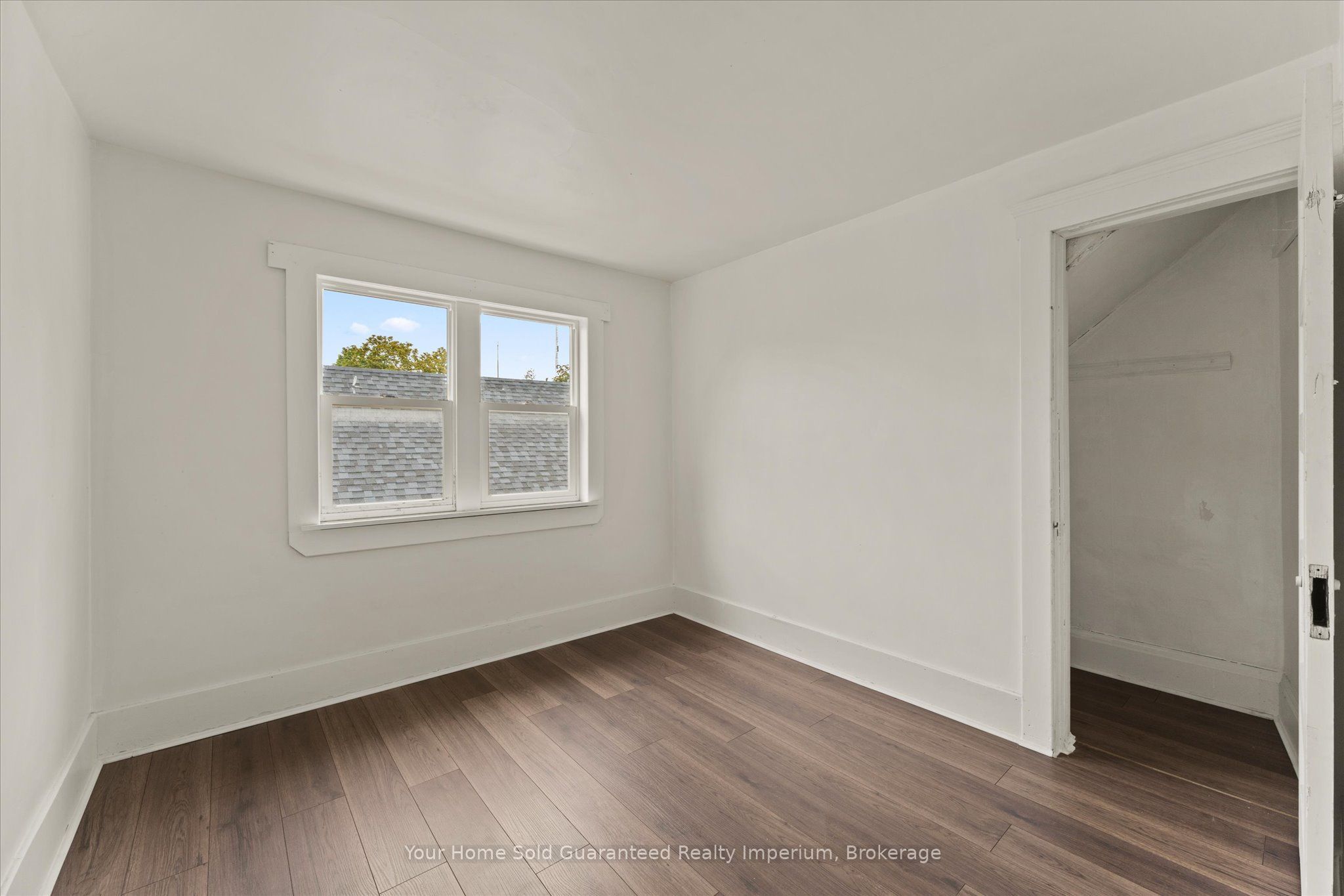1533 Alexis Road Property Photo 16