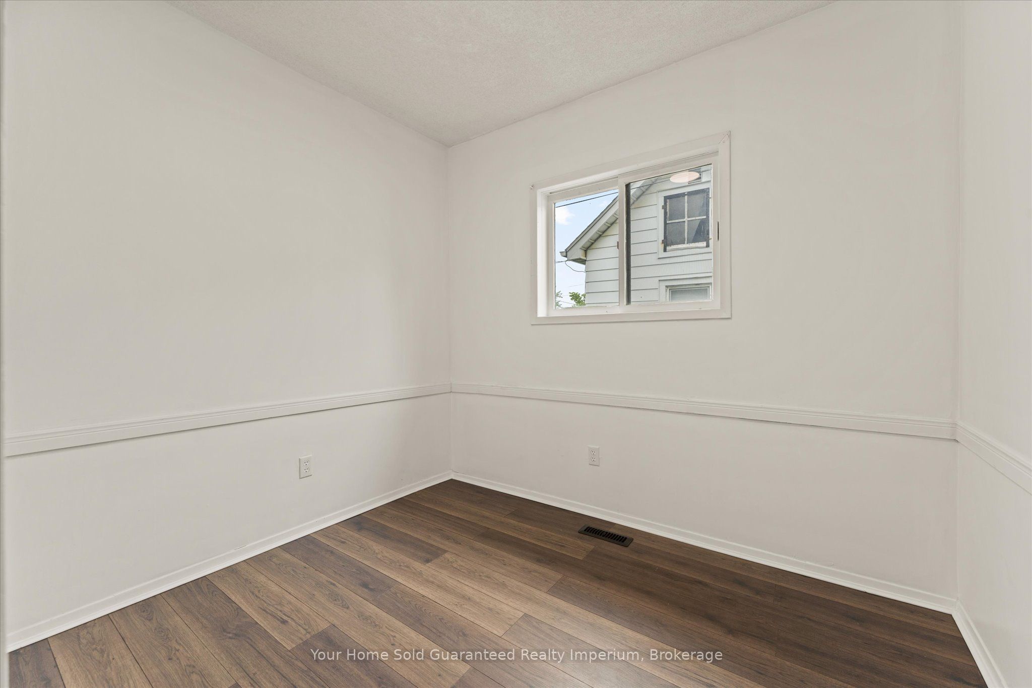 1533 Alexis Road Property Photo 17