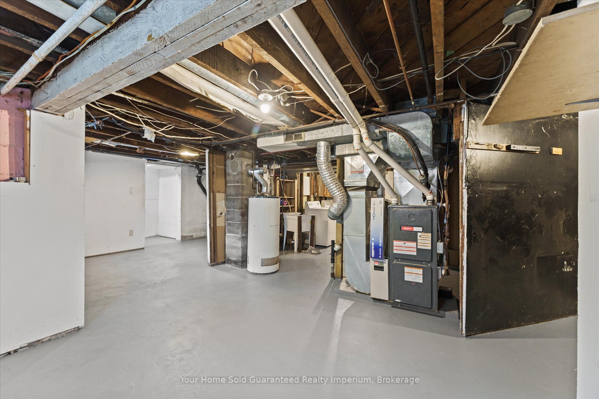 1533 Alexis Road Property Photo 24