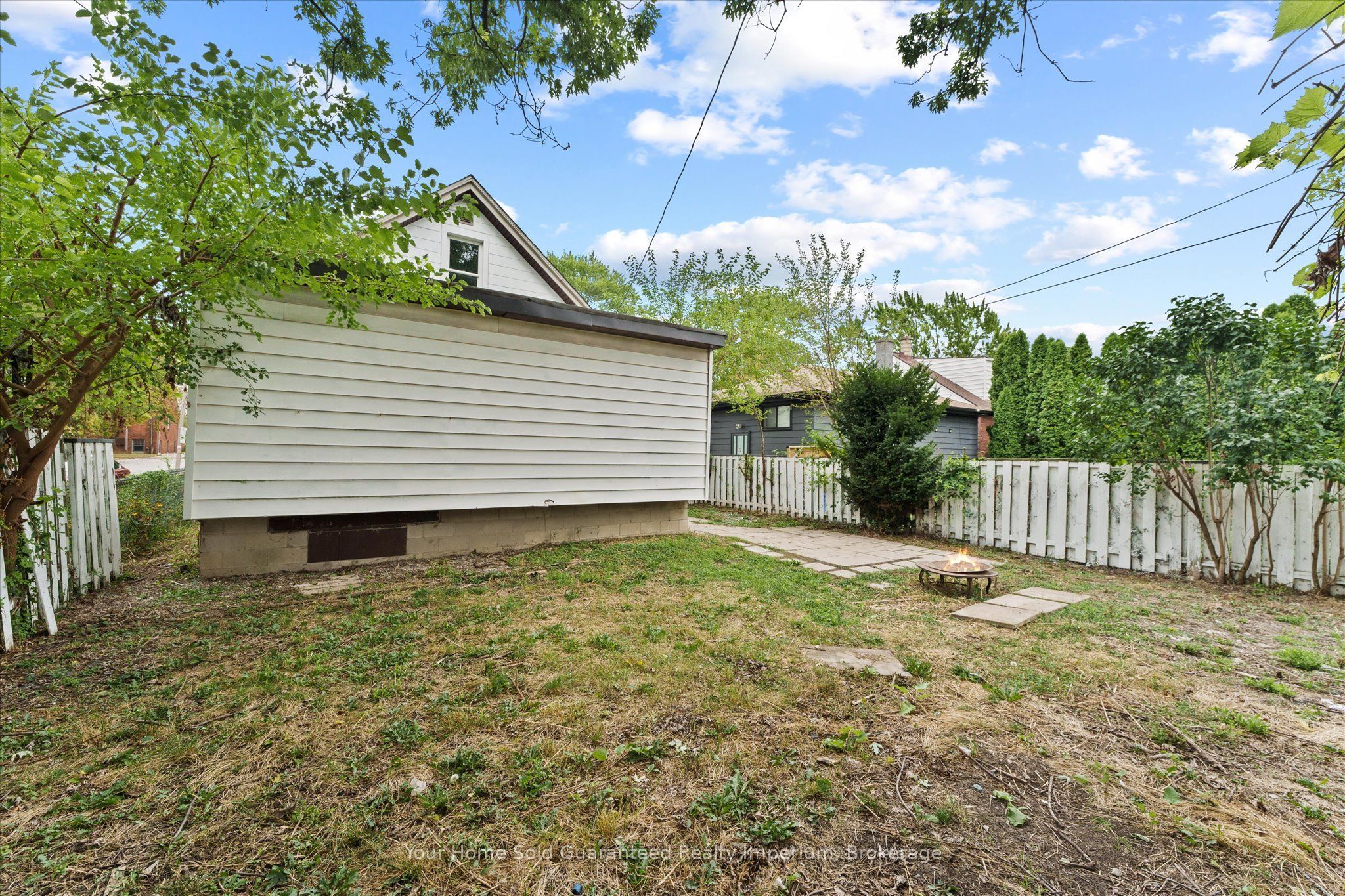1533 Alexis Road Property Photo 26