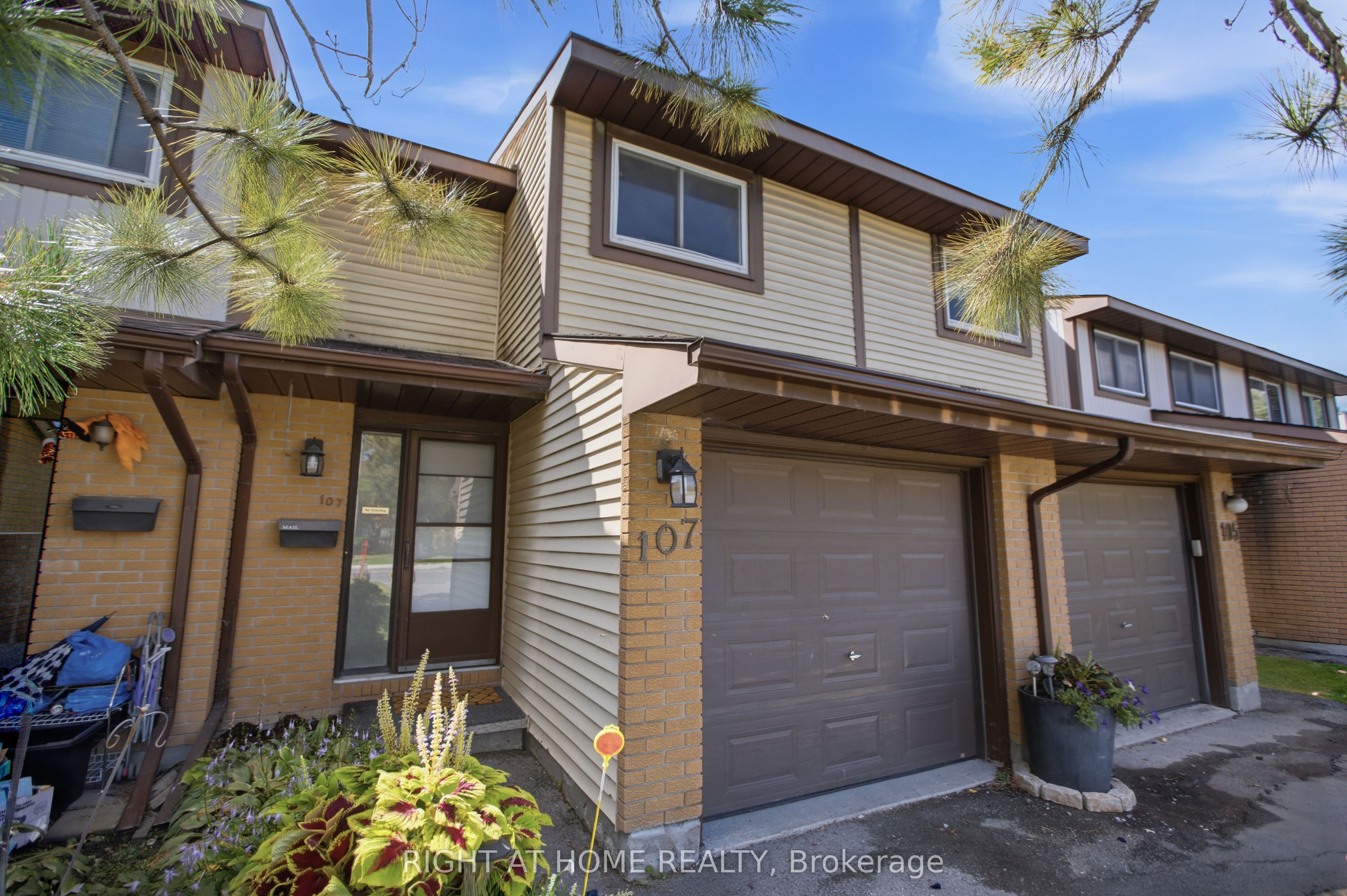 107 Castlefrank Road 8 Property Photo 3