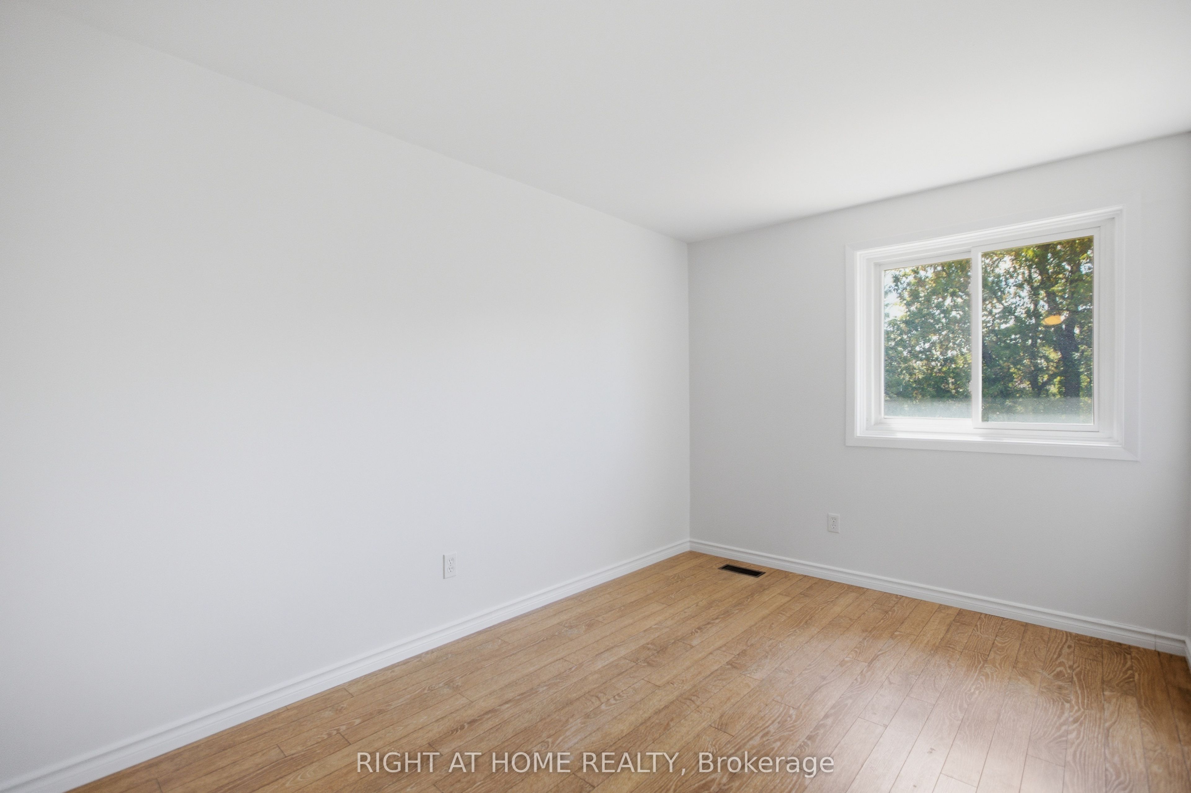 107 Castlefrank Road 8 Property Photo 27