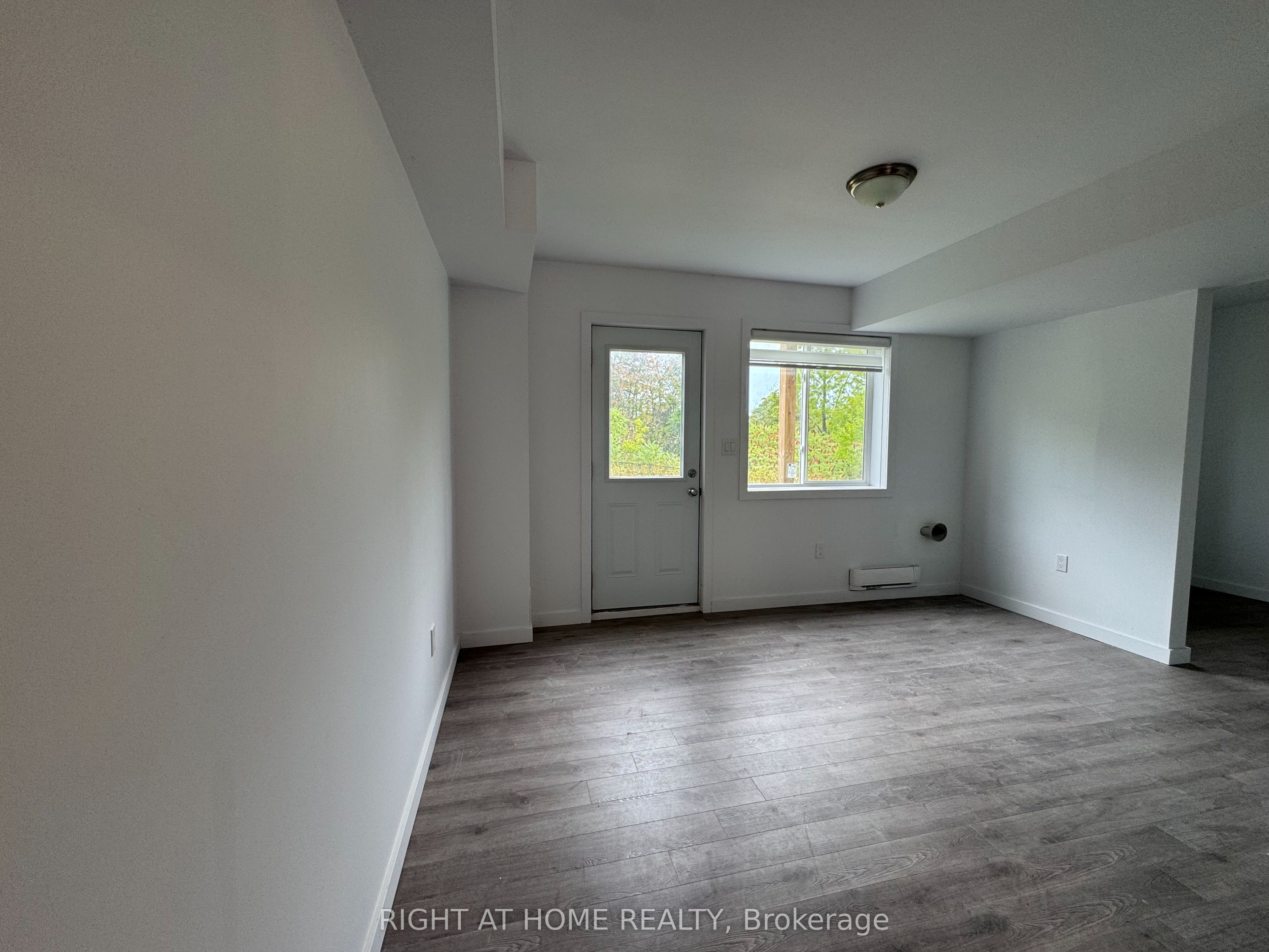 99 Highriver Trail (lower) Property Photo 4