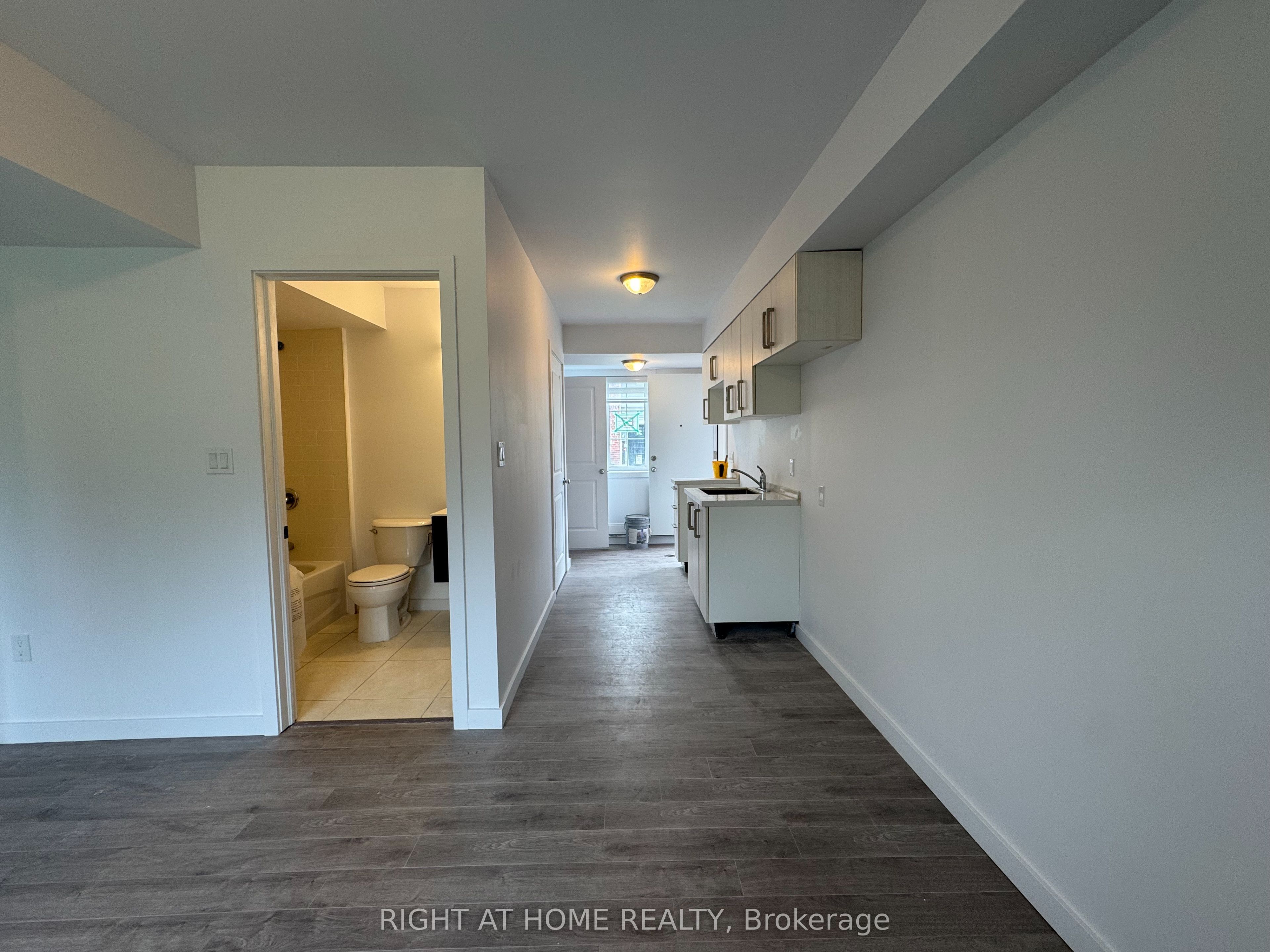 99 Highriver Trail (lower) Property Photo 9