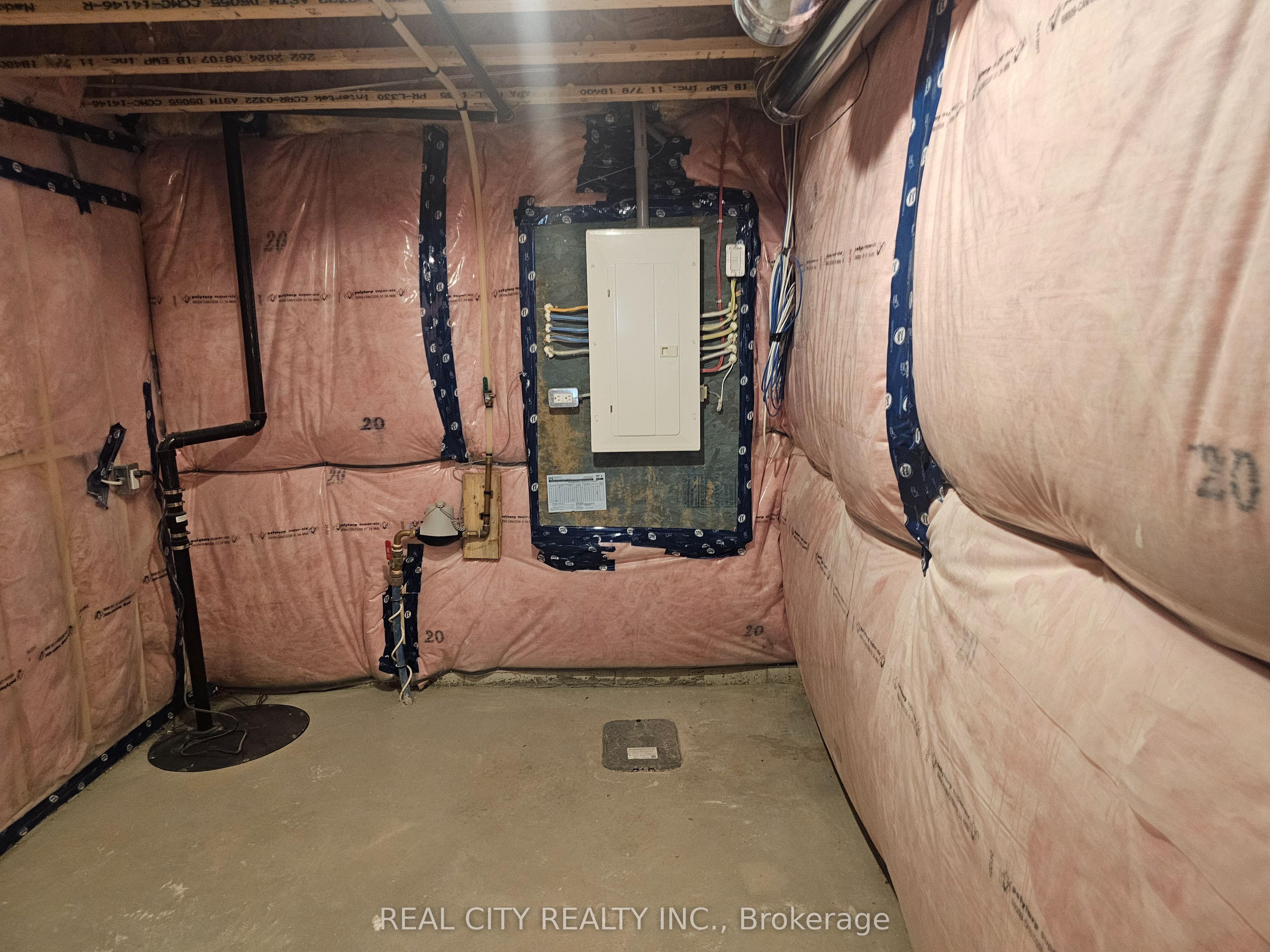 48 Mckernan Avenue Property Photo 37