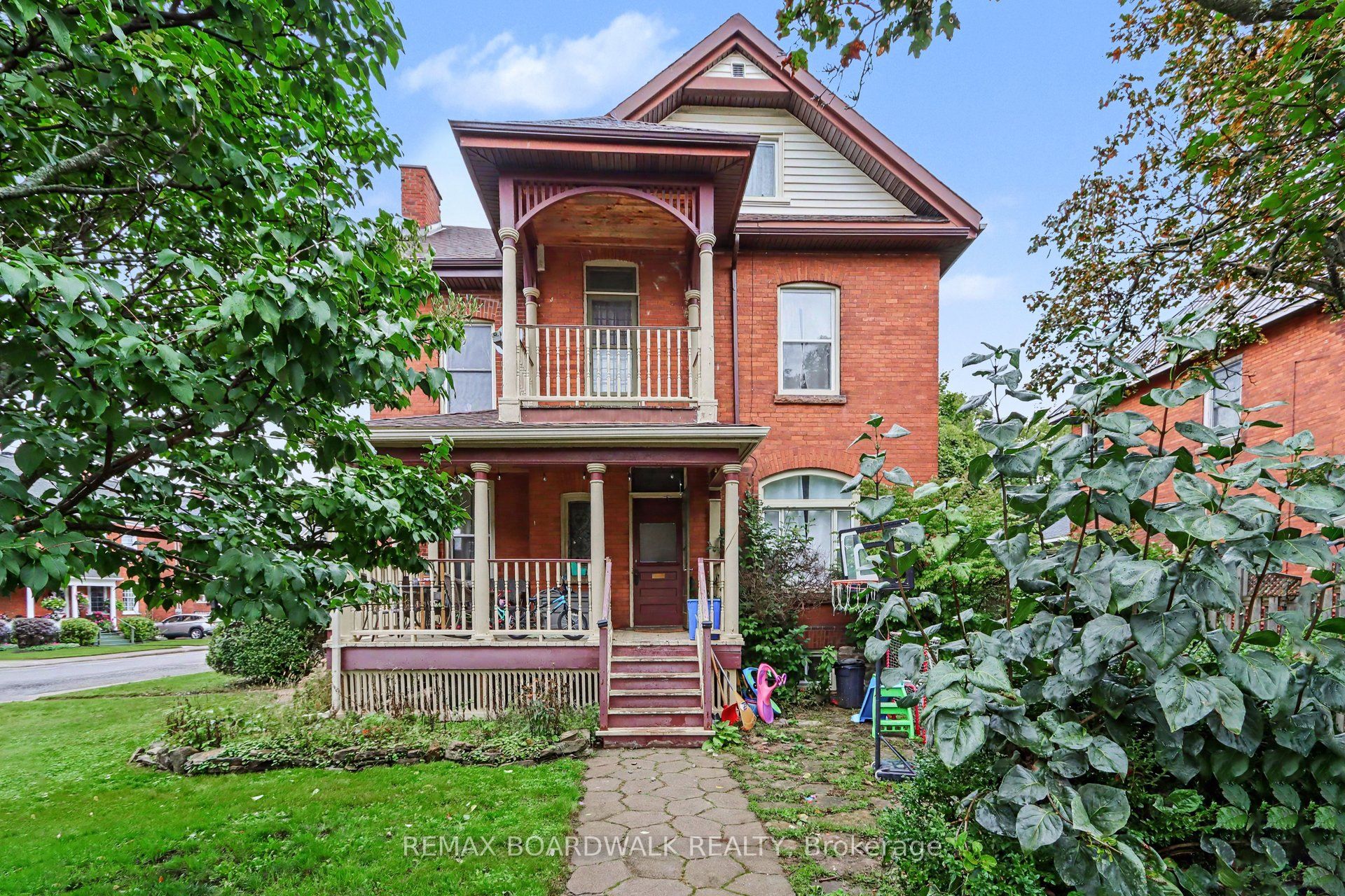 10 Glen Avenue