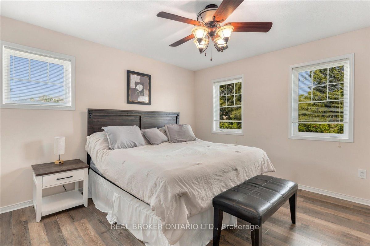 39 Country Trail Property Photo 14