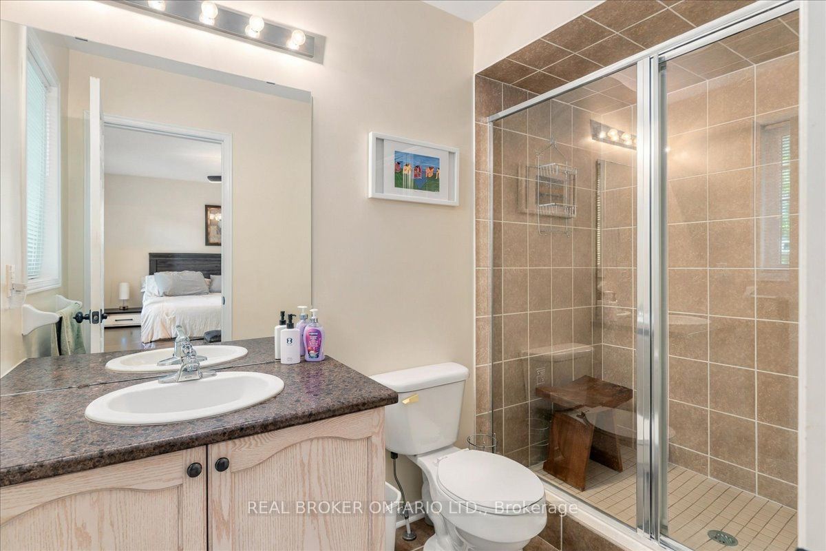 39 Country Trail Property Photo 16