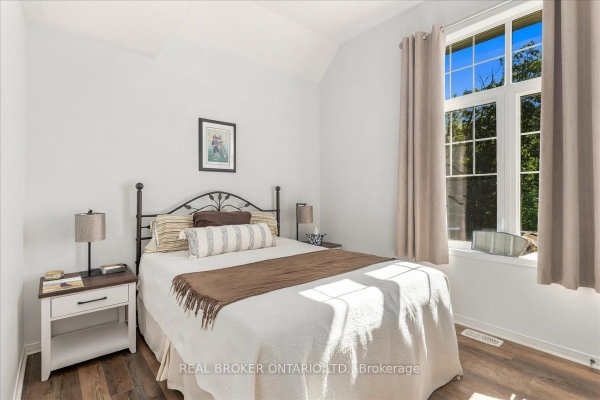 39 Country Trail Property Photo 17