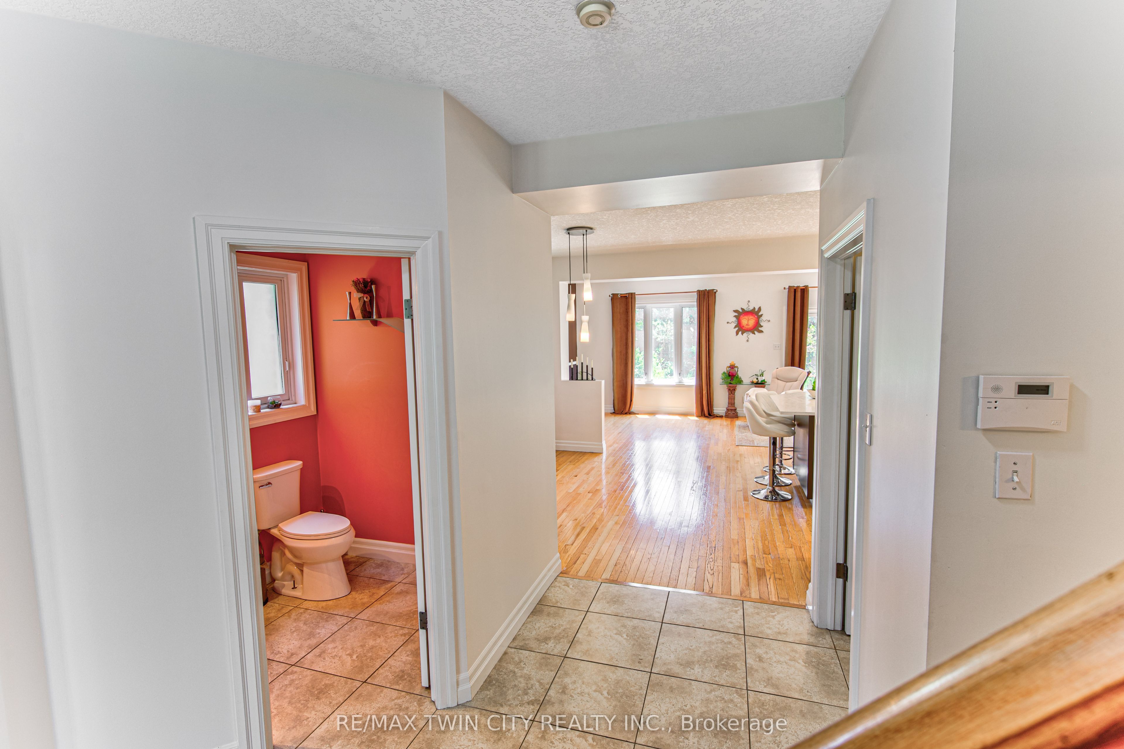 87 Steepleridge Street Property Photo 8