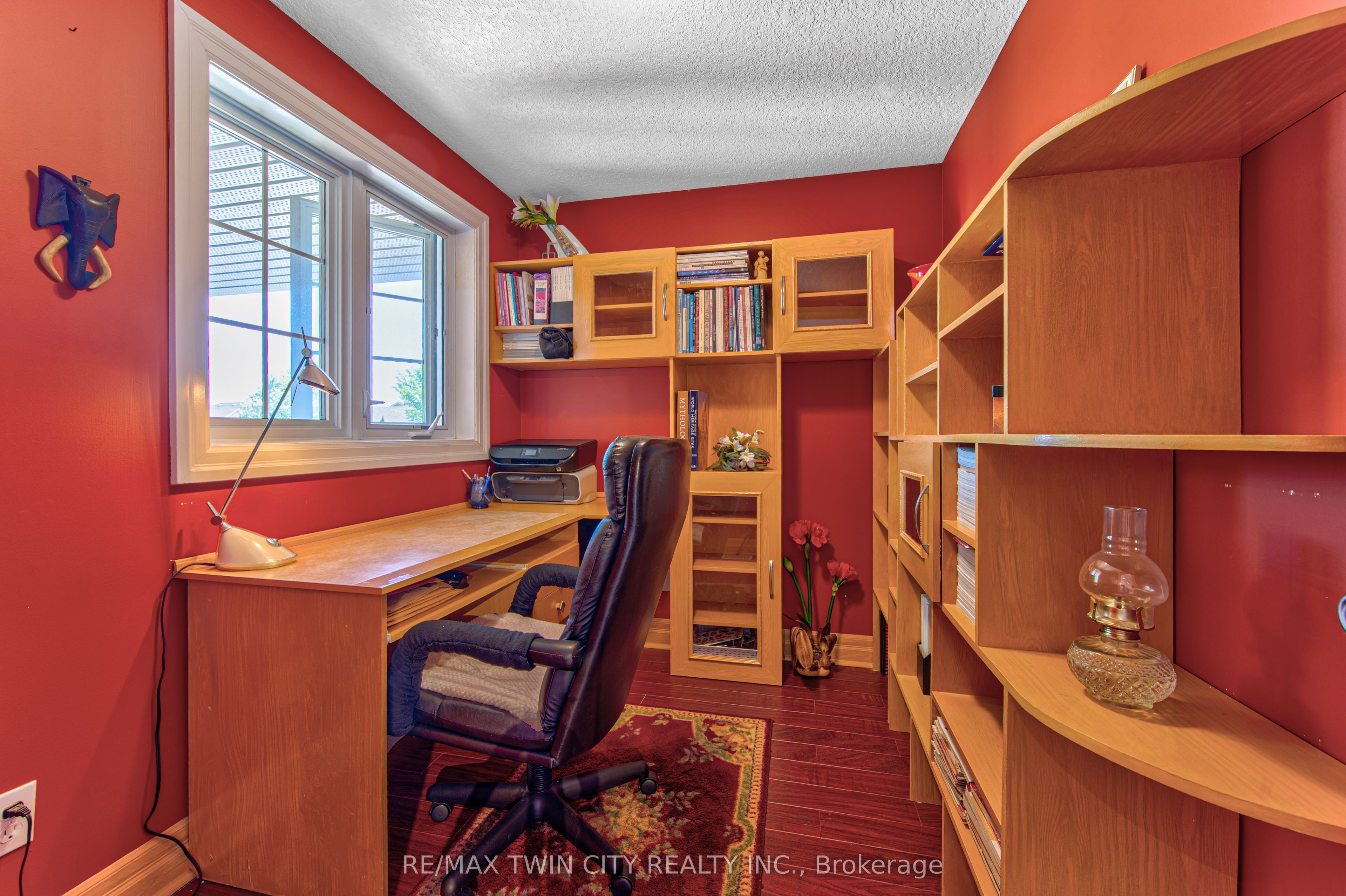 87 Steepleridge Street Property Photo 24