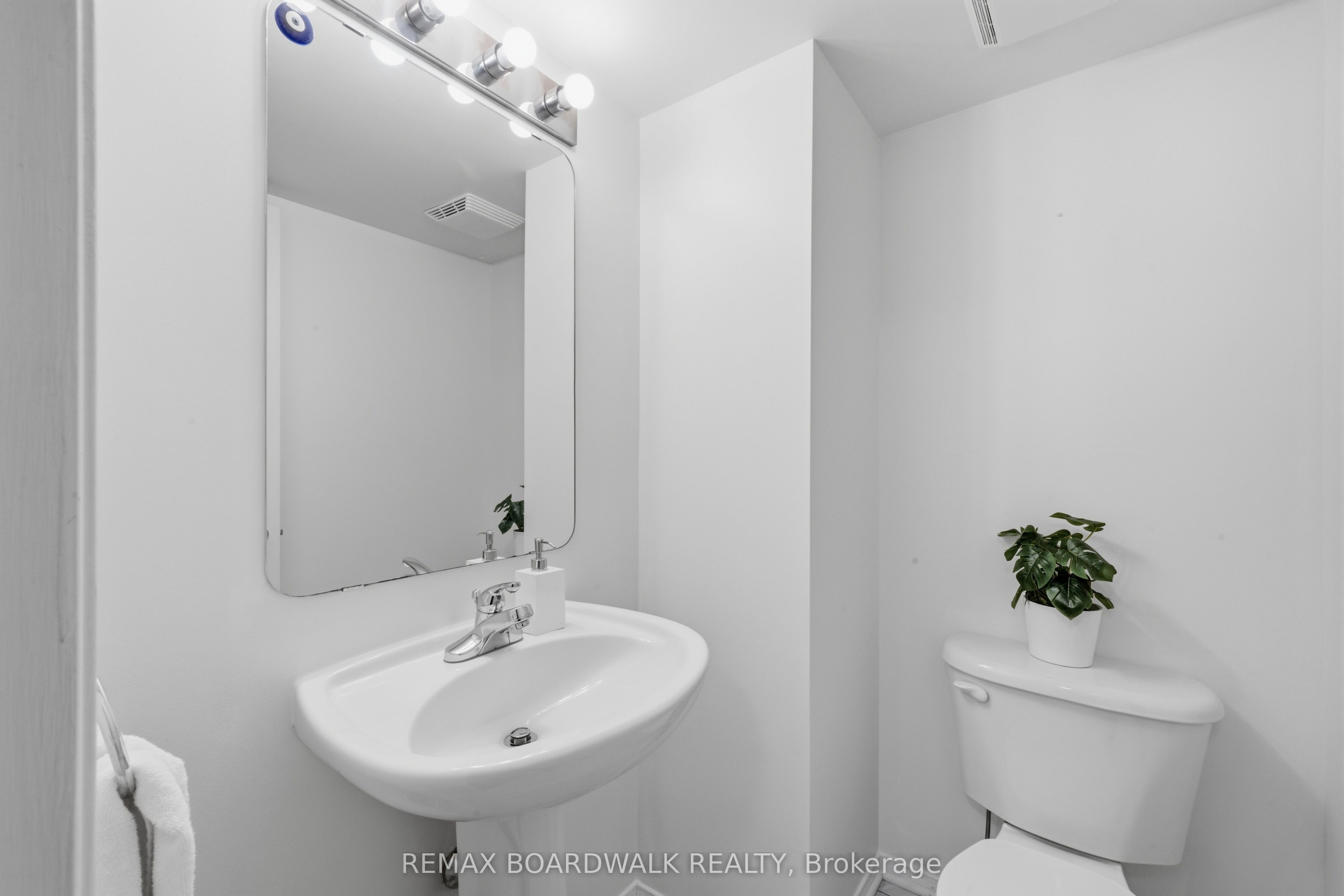 316 Cresthaven Drive 20 Property Photo 15