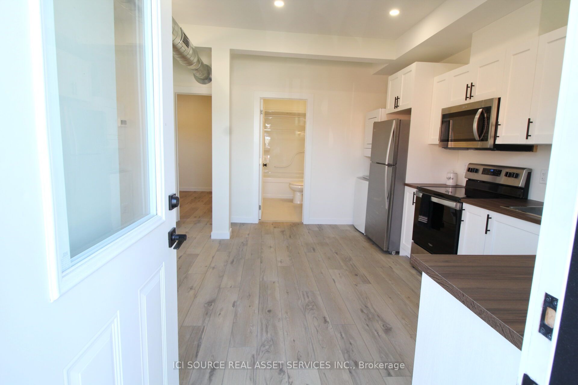 2 Talbot Street S Unit 7 Property Photo 3