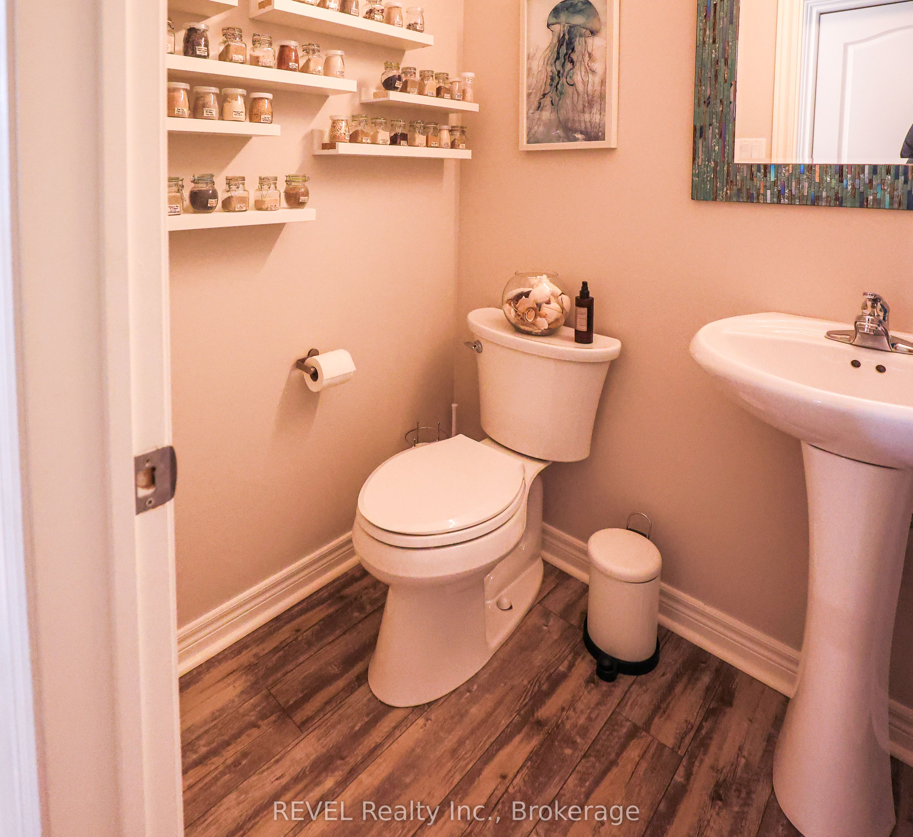 12 Colonel Lyall Street Property Photo 6
