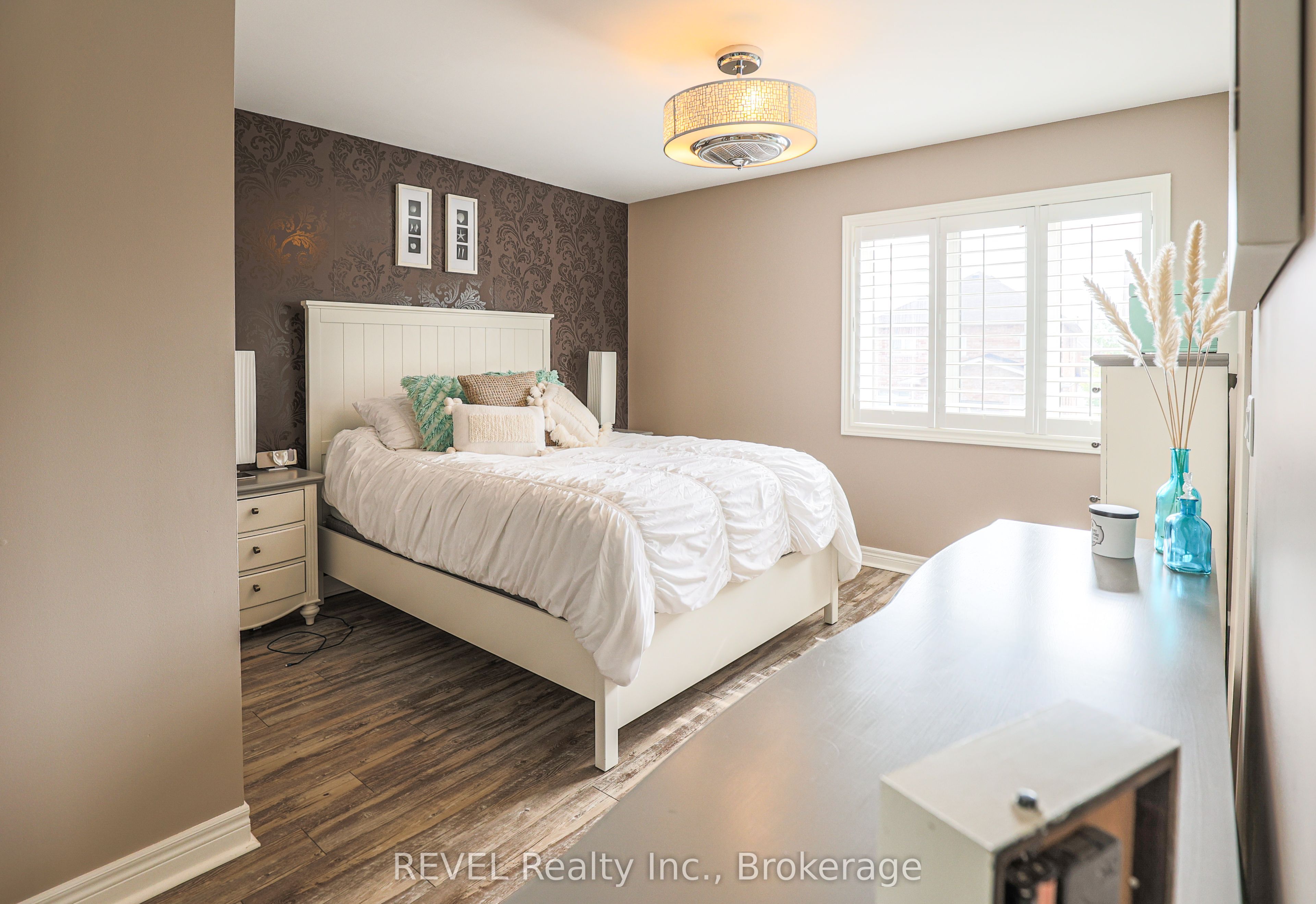 12 Colonel Lyall Street Property Photo 7
