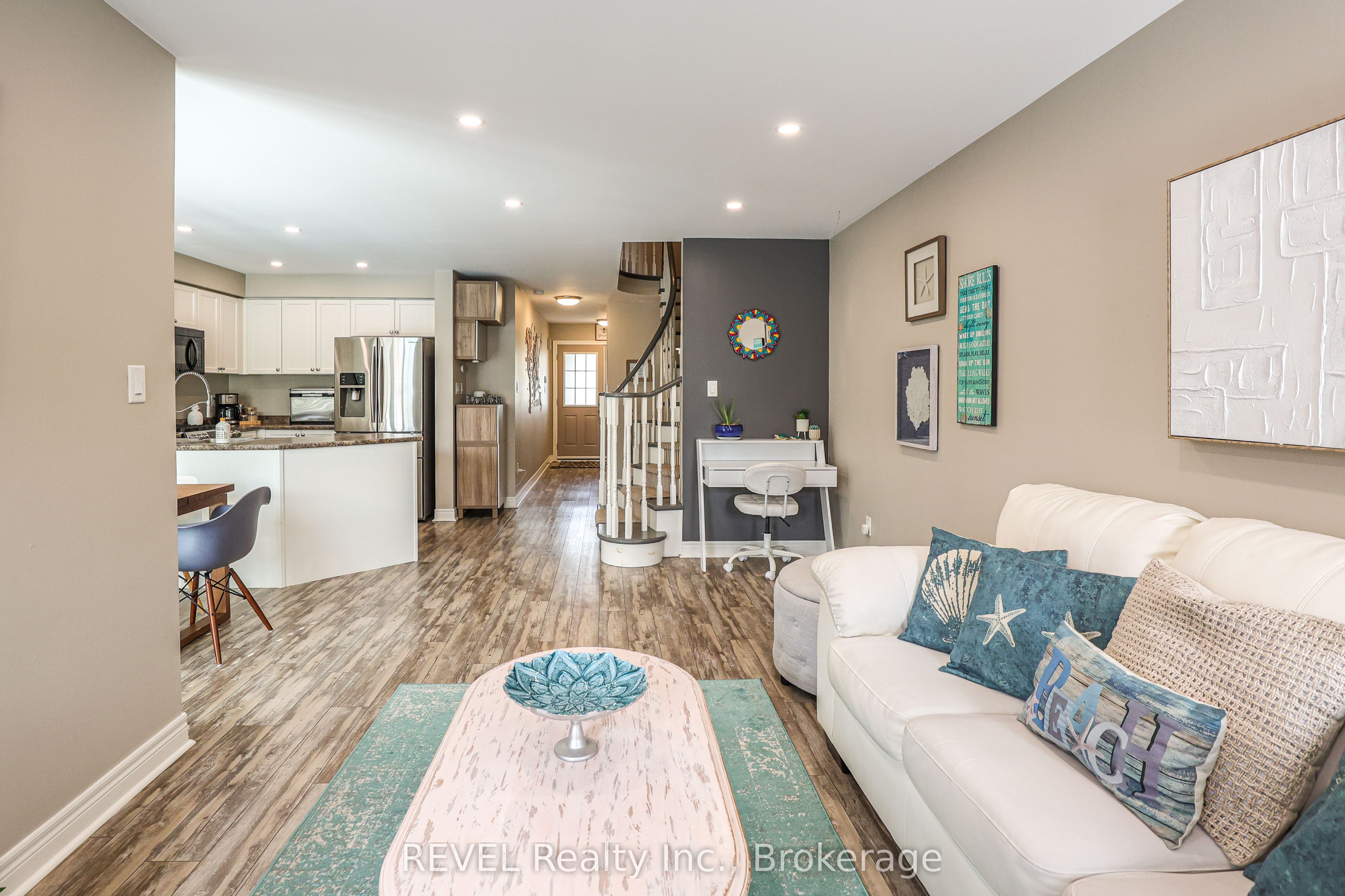 12 Colonel Lyall Street Property Photo 16