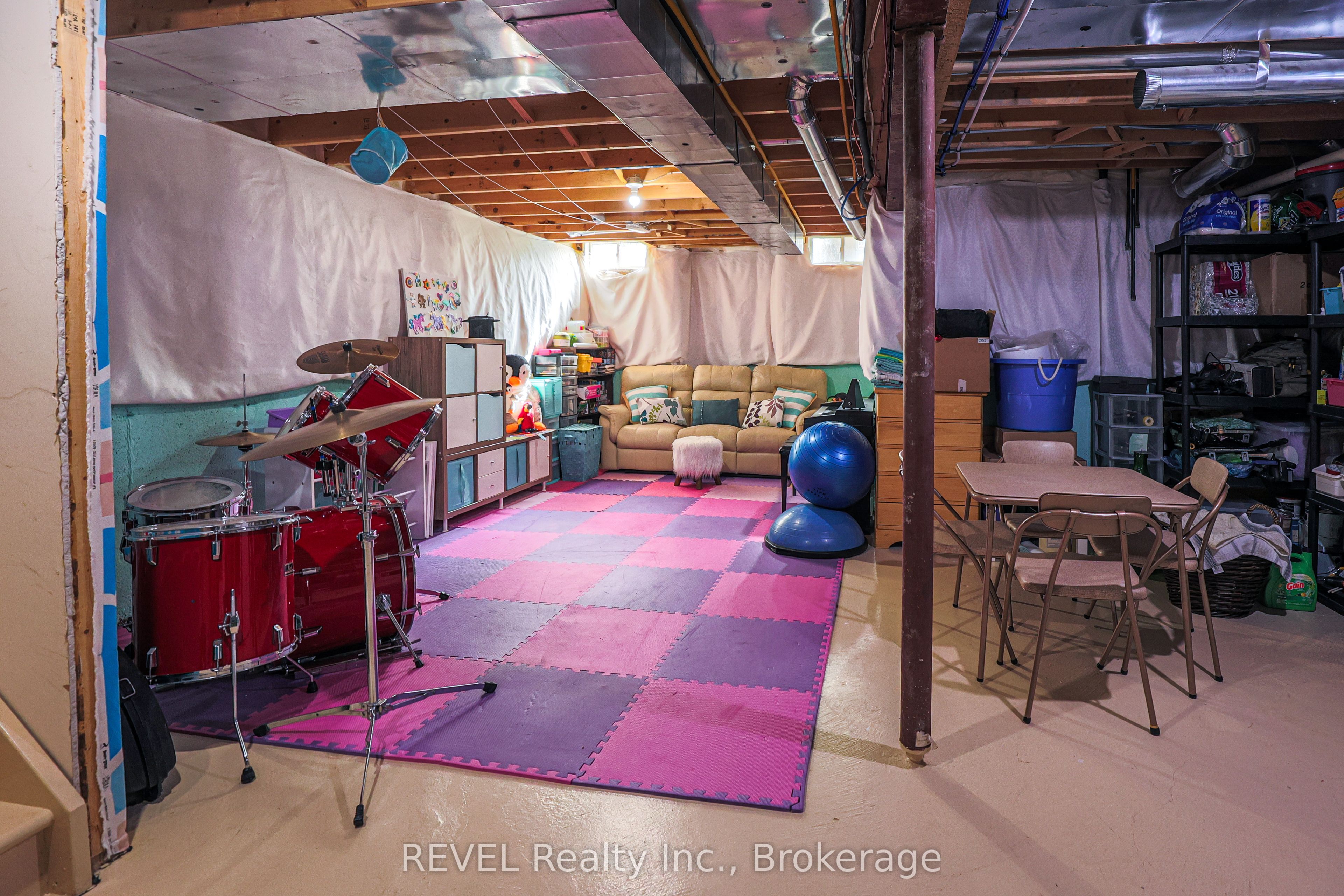 12 Colonel Lyall Street Property Photo 23