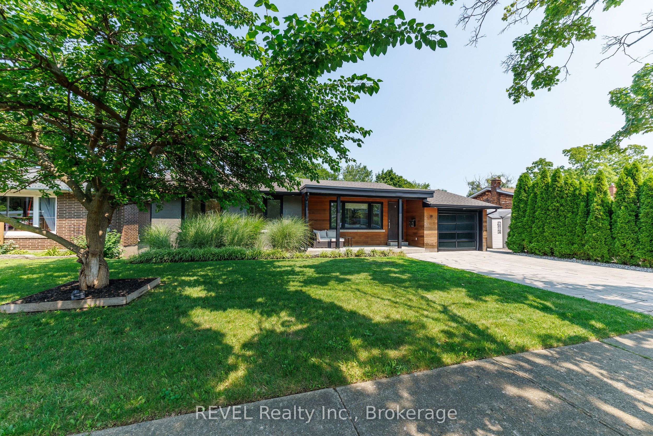 38 Briarsdale Drive Property Photo 2