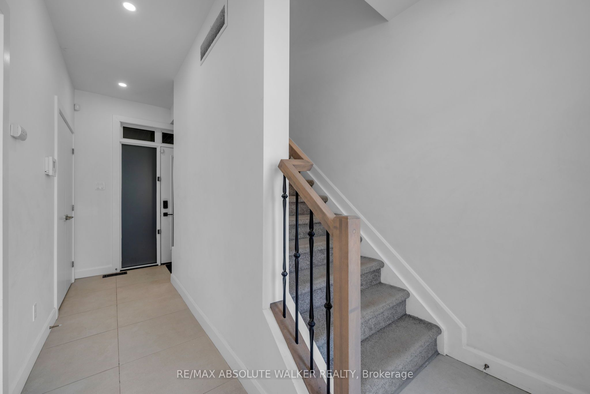 10 Chapleau Avenue A Property Photo 4