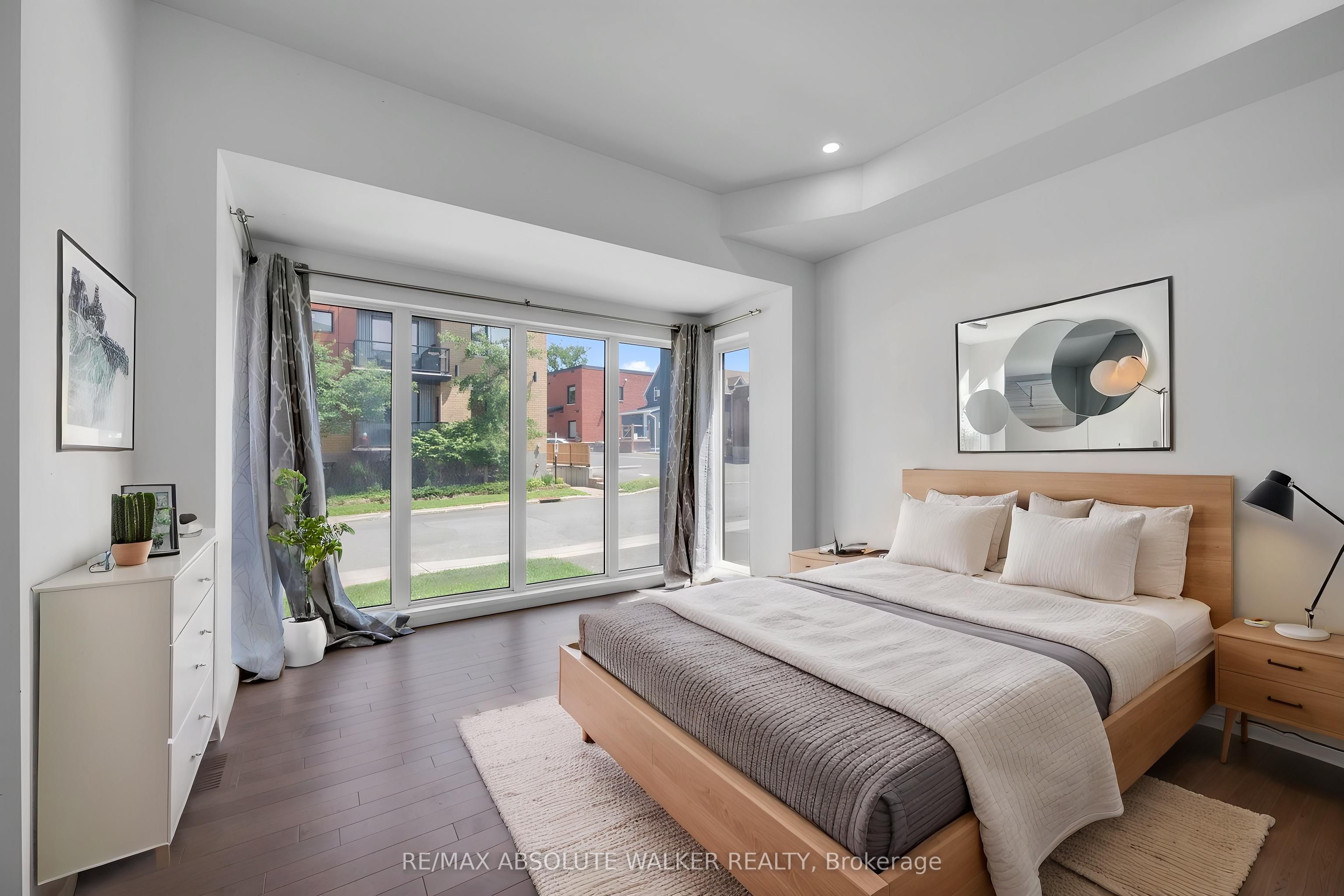 10 Chapleau Avenue A Property Photo 5