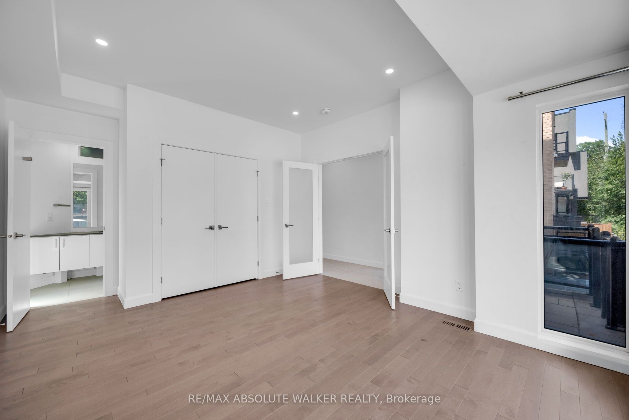 10 Chapleau Avenue A Property Photo 7