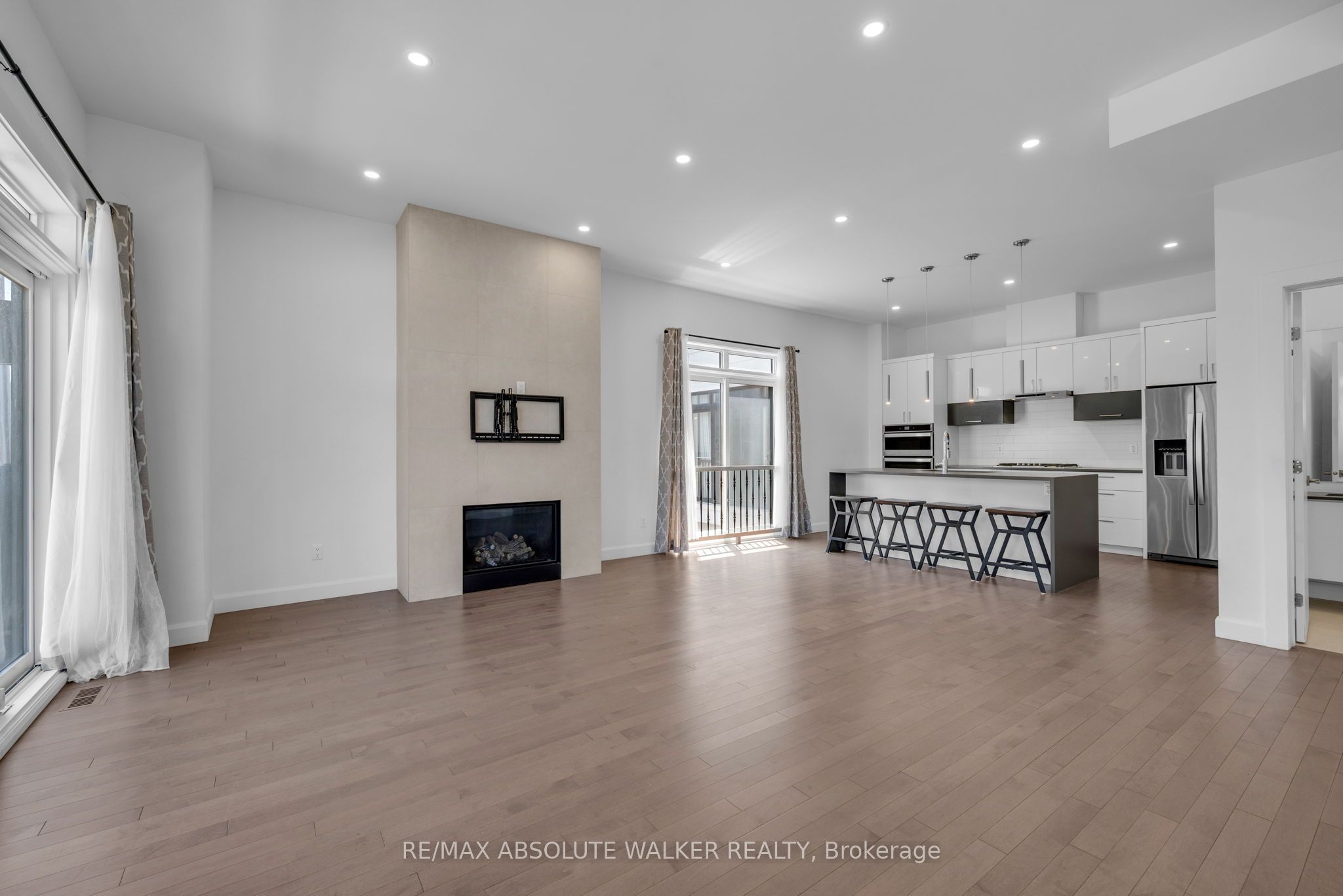 10 Chapleau Avenue A Property Photo 14