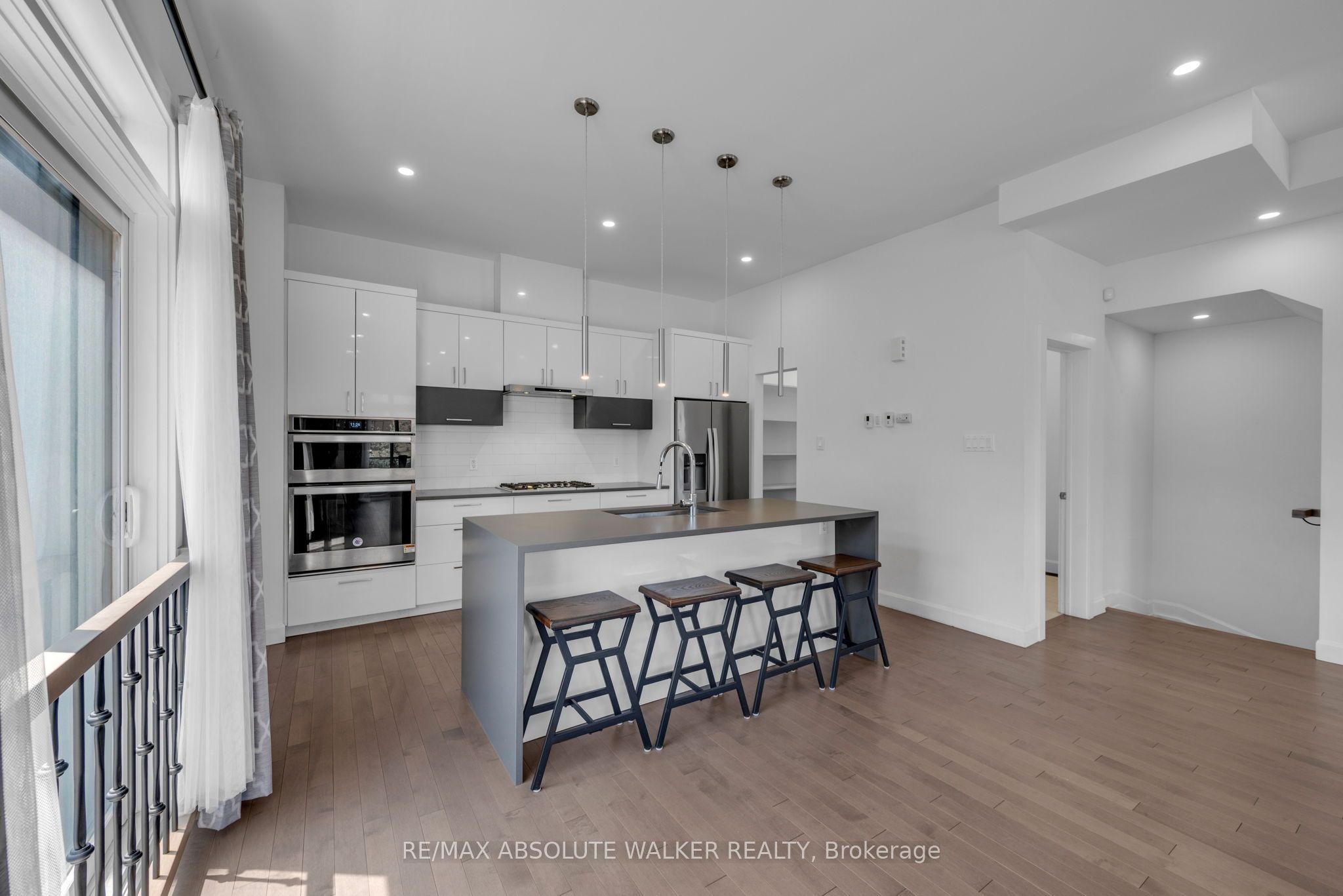 10 Chapleau Avenue A Property Photo 16