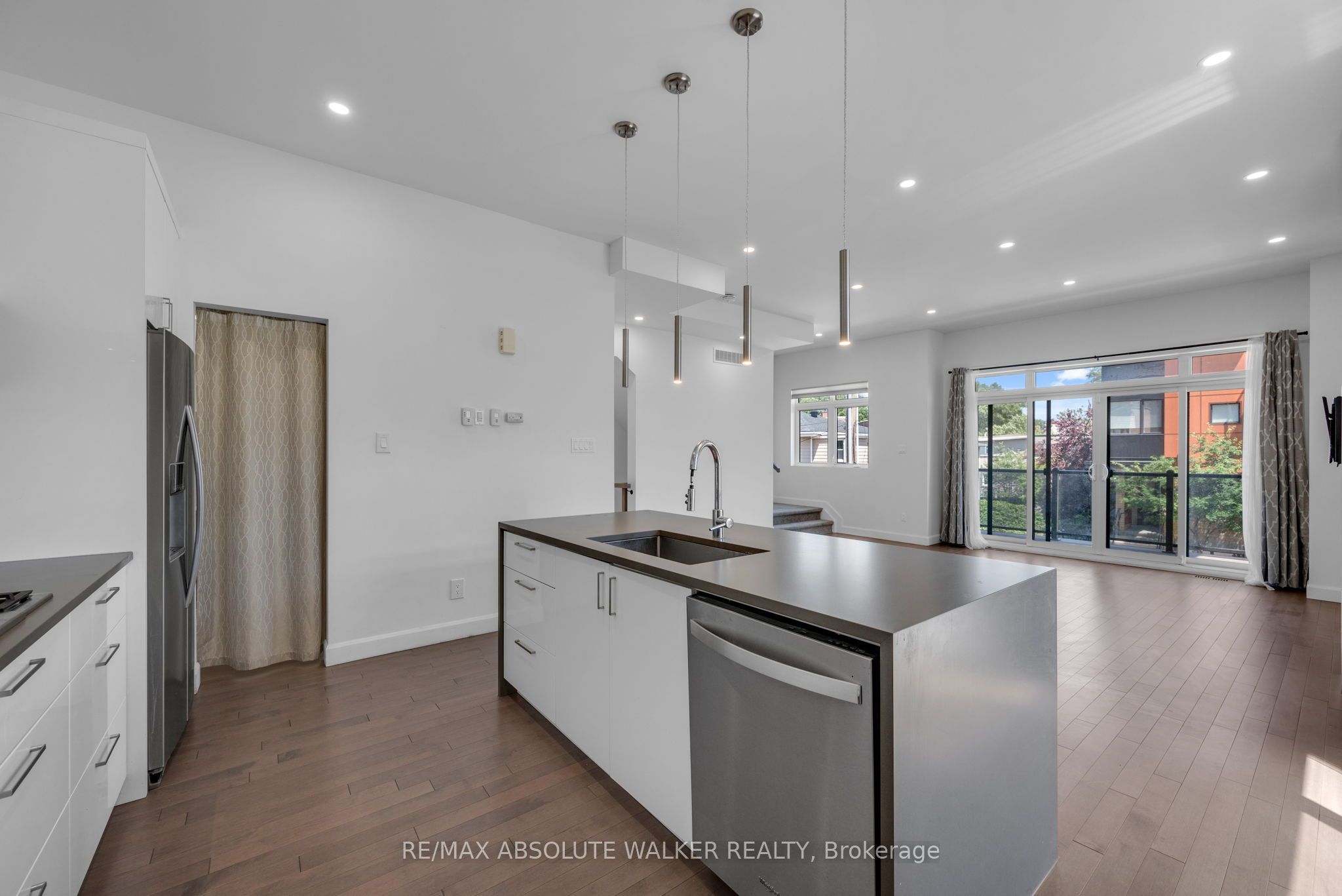 10 Chapleau Avenue A Property Photo 18