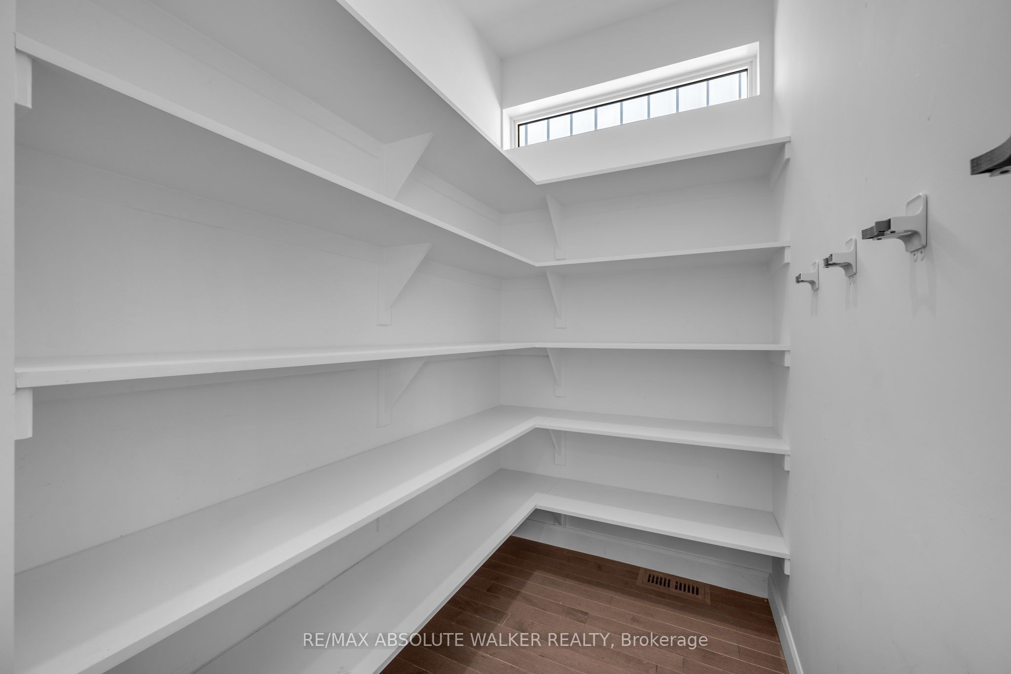 10 Chapleau Avenue A Property Photo 24