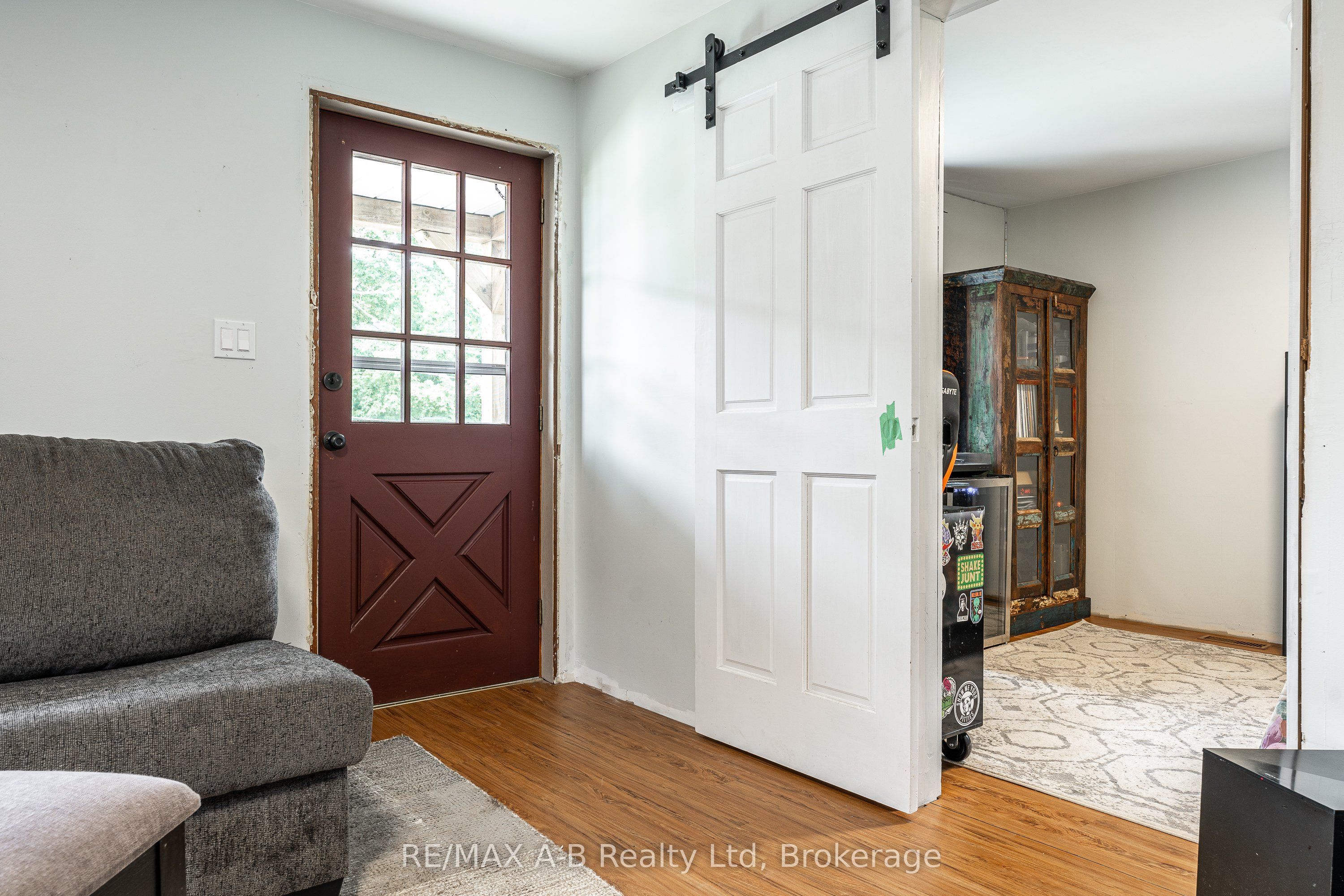 158 James Street N Property Photo 19
