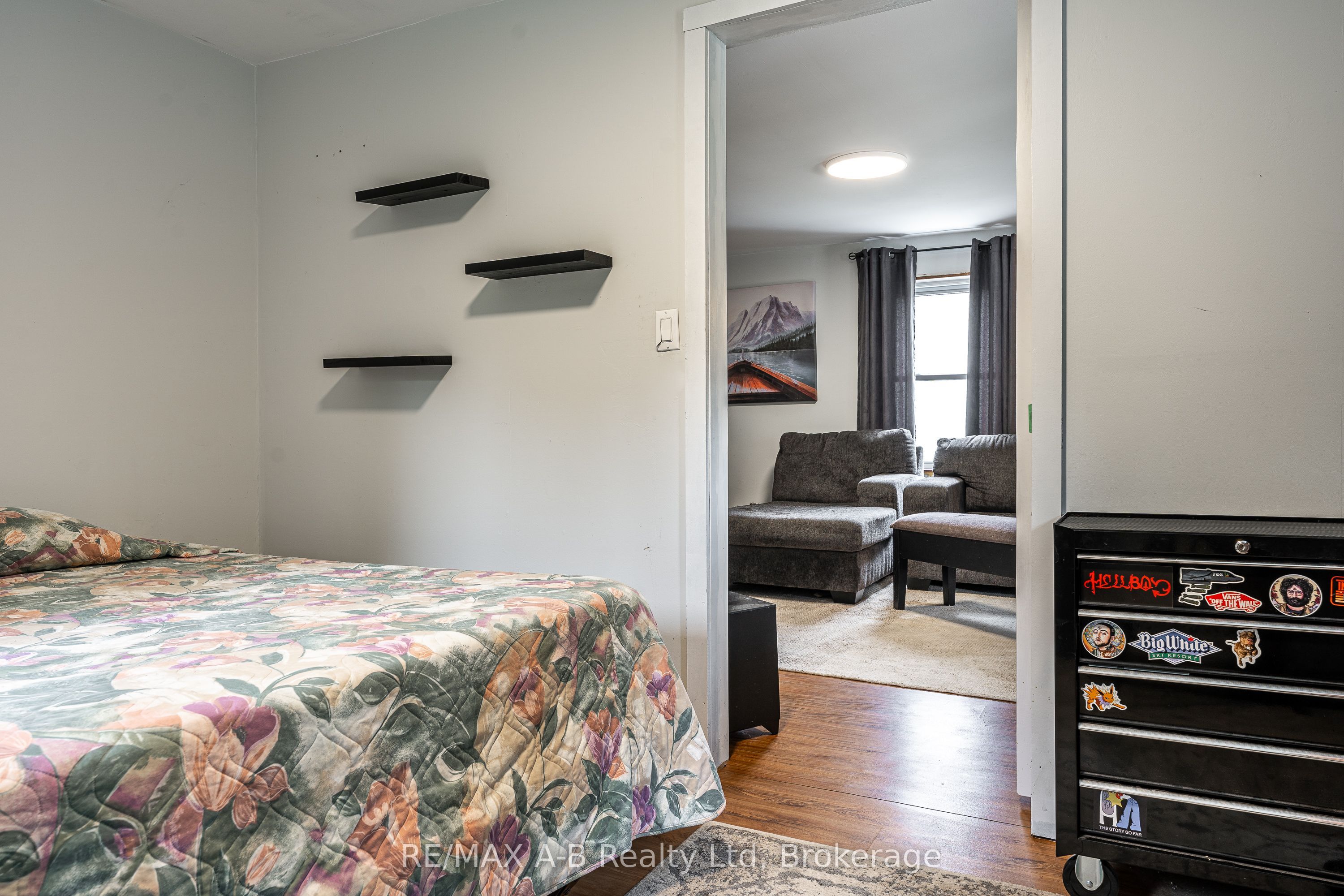158 James Street N Property Photo 21