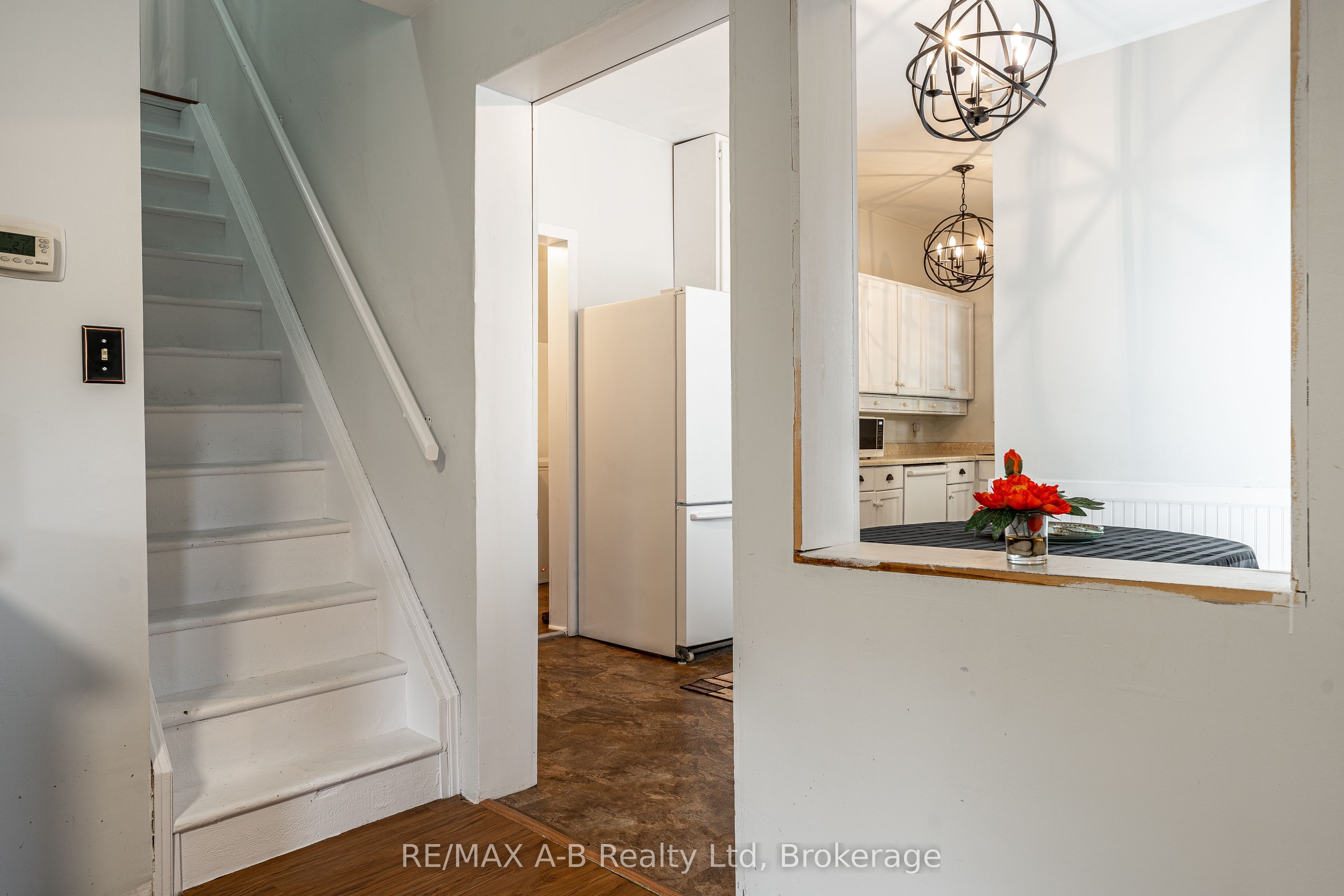 158 James Street N Property Photo 22