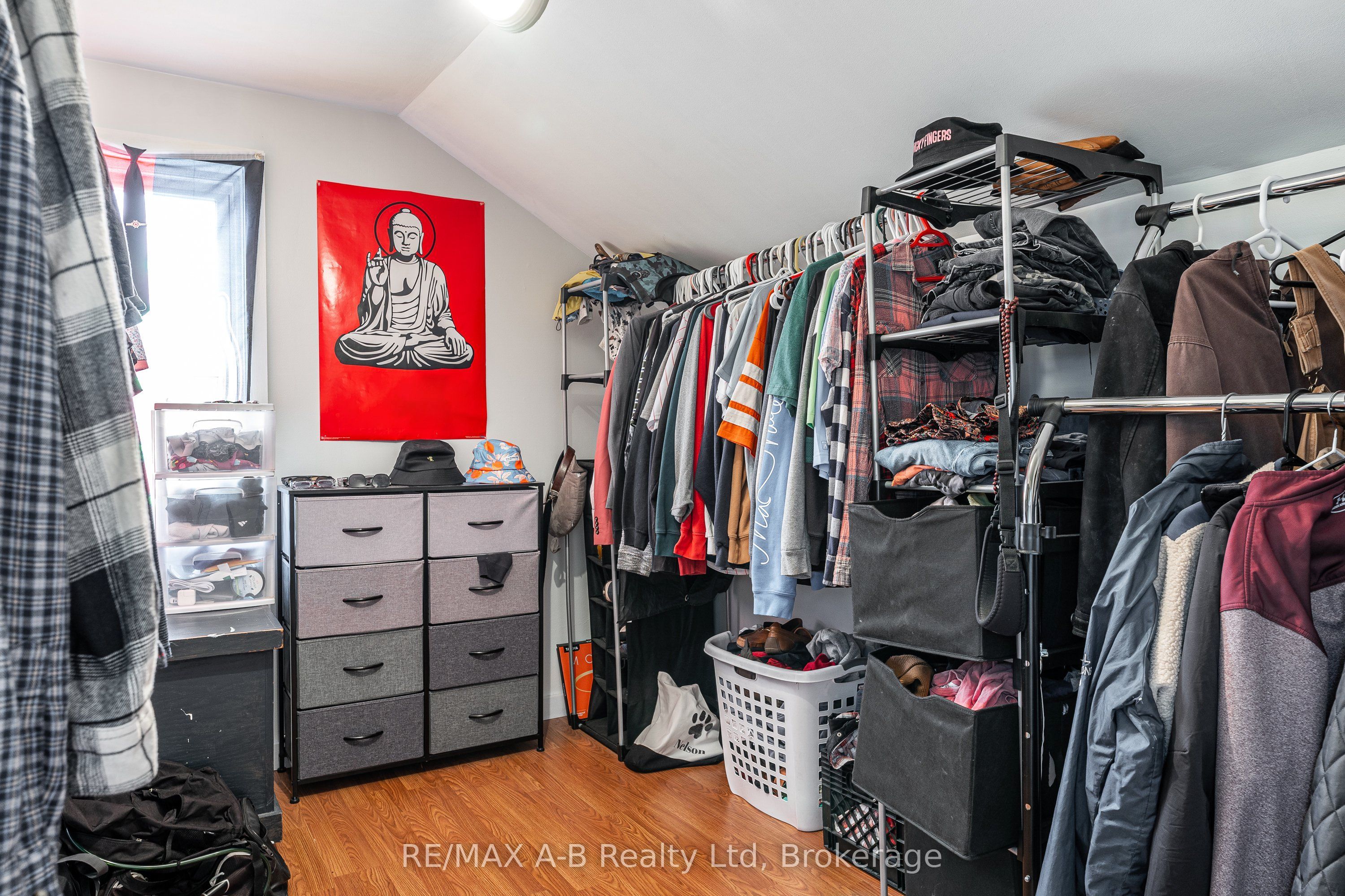 158 James Street N Property Photo 28