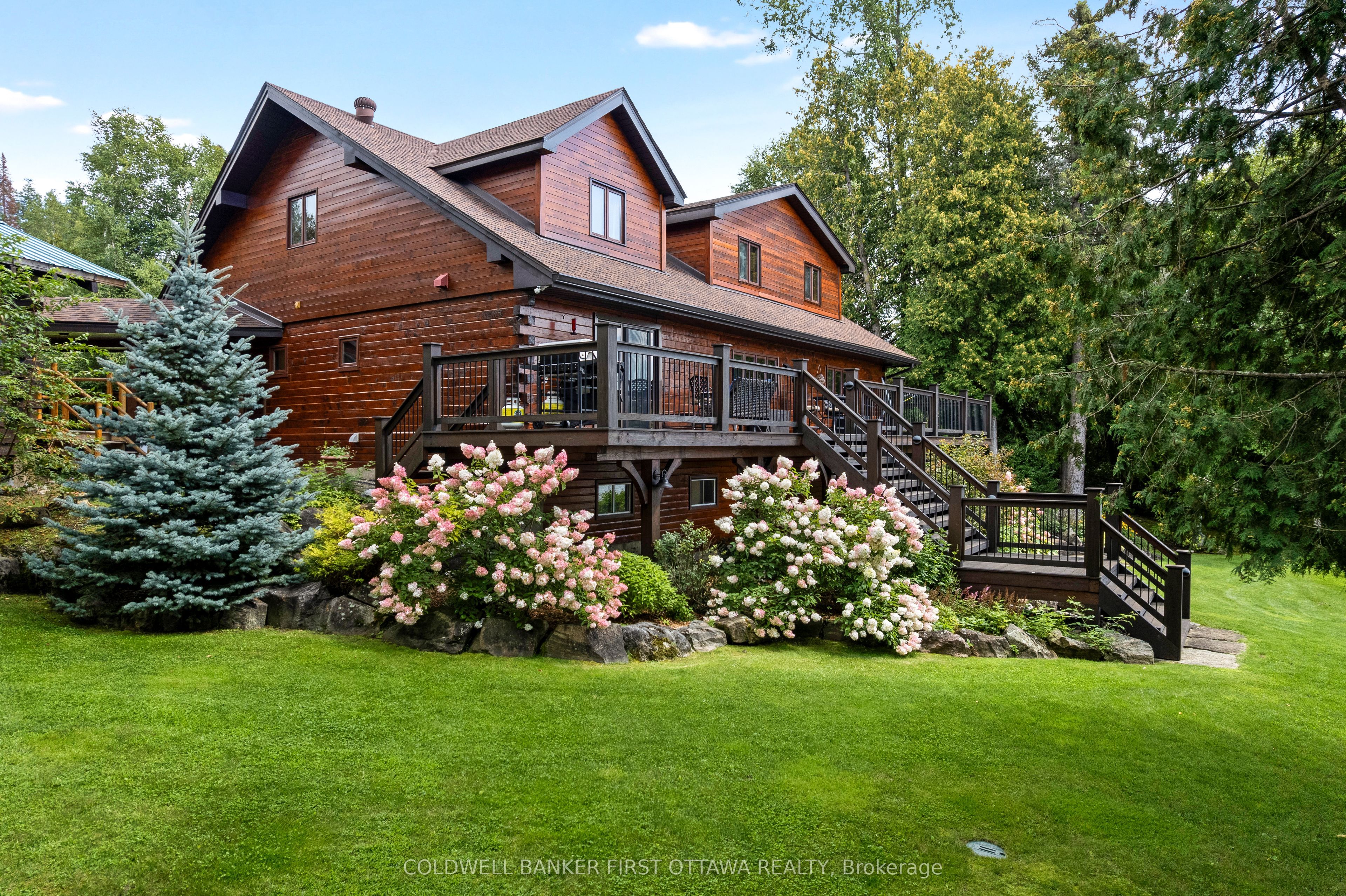 5125 Ardoch Road Property Photo 3