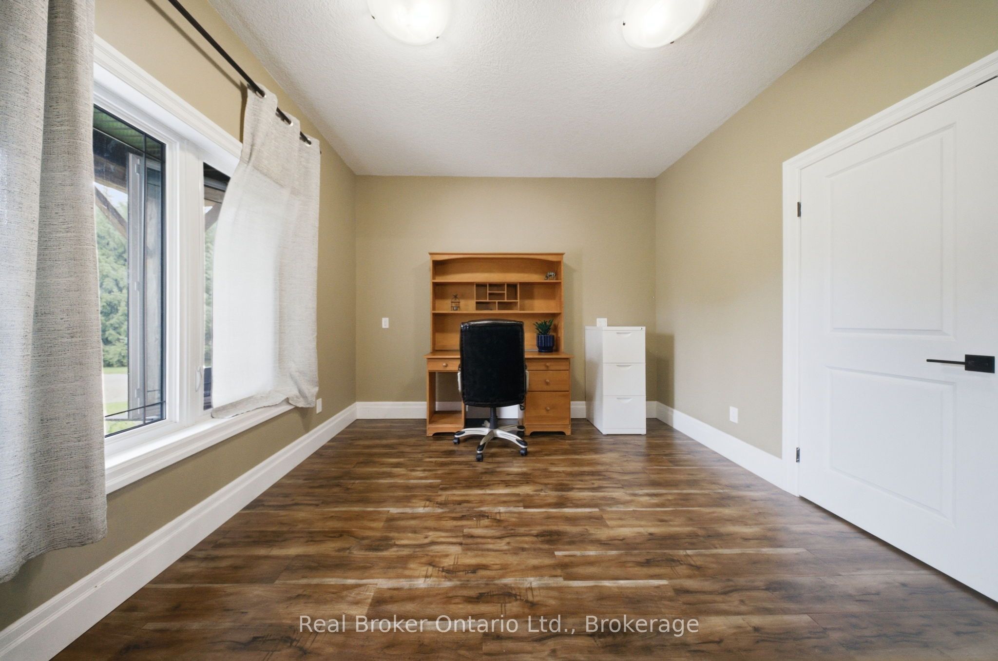 7399 Wellington 10 Road Property Photo 7