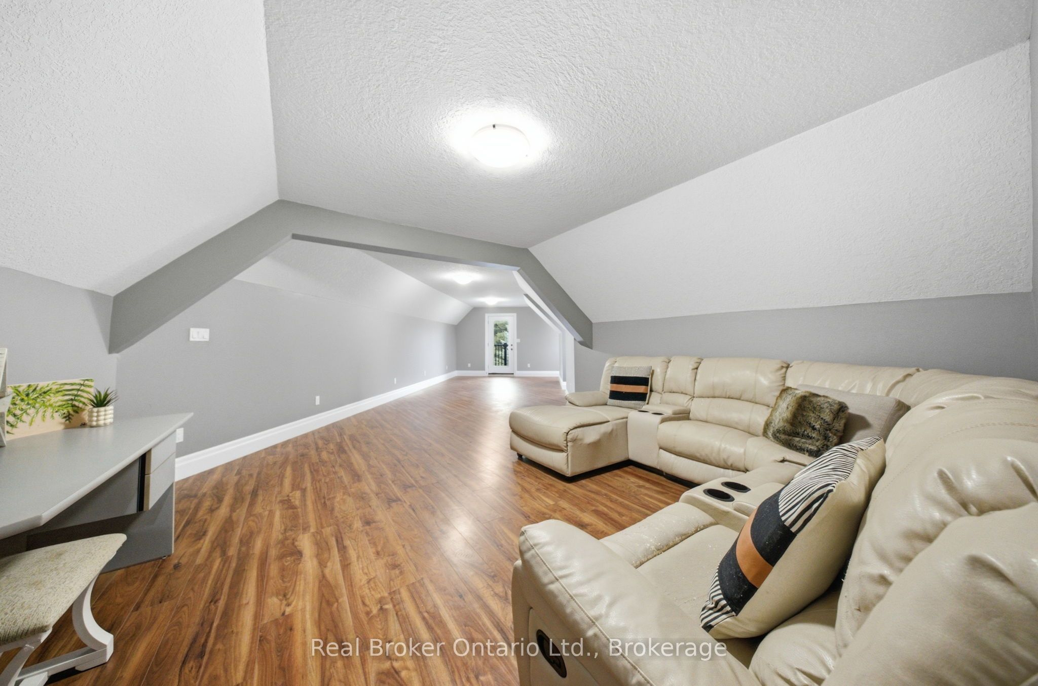 7399 Wellington 10 Road Property Photo 31
