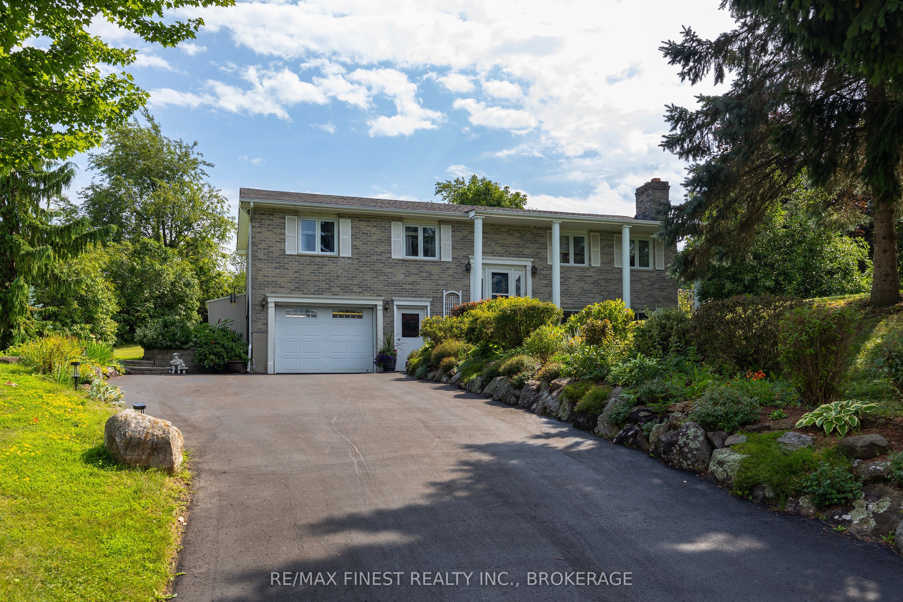 1881 Macalpine Road Property Photo 2