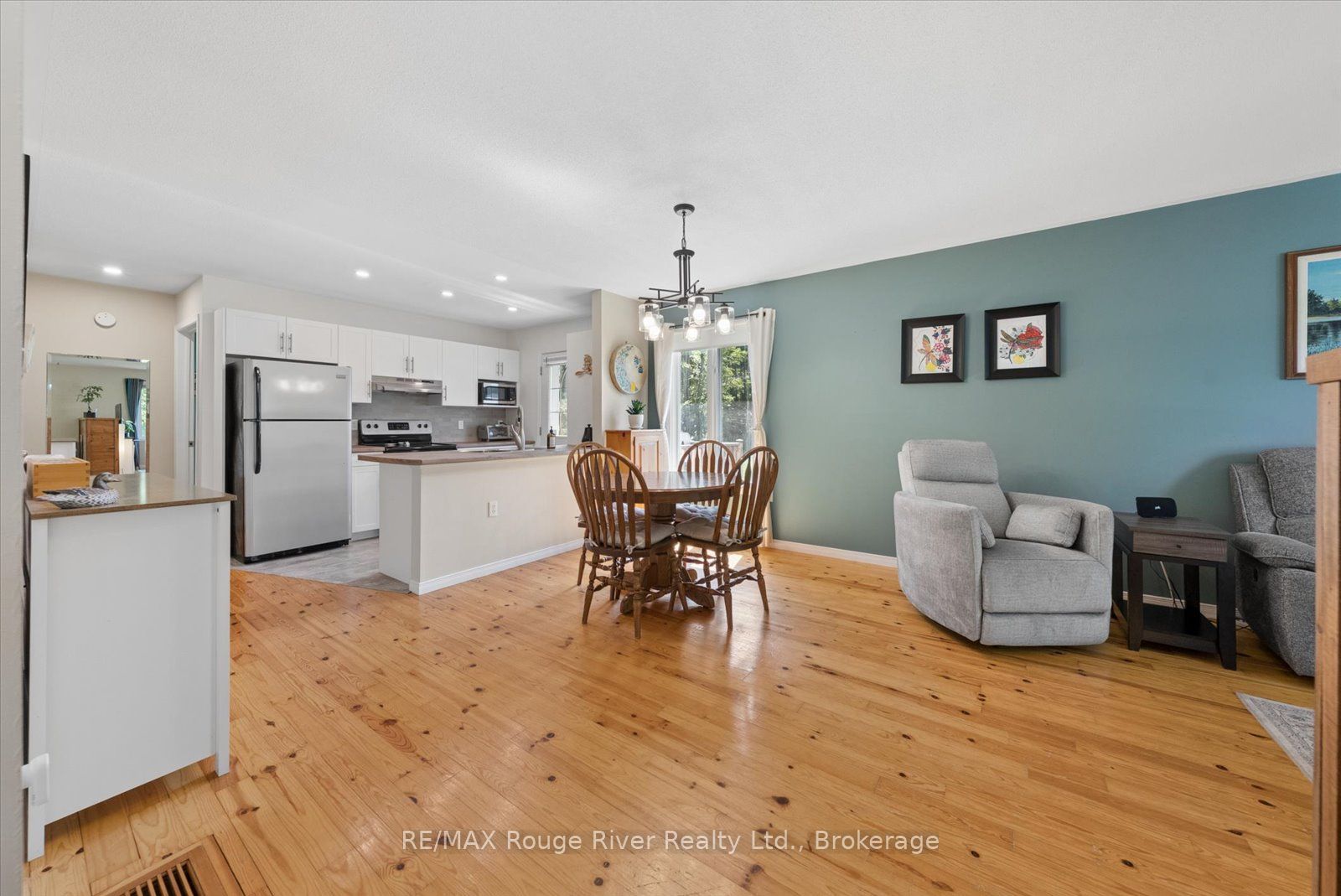 32 South Maloney Street Property Photo 7