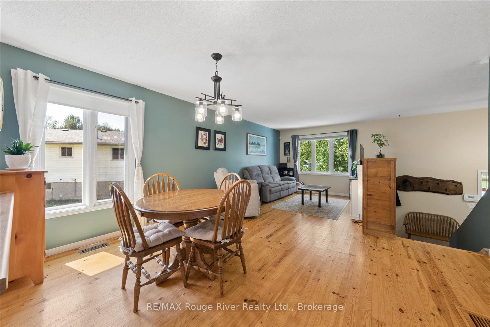 32 South Maloney Street Property Photo 8