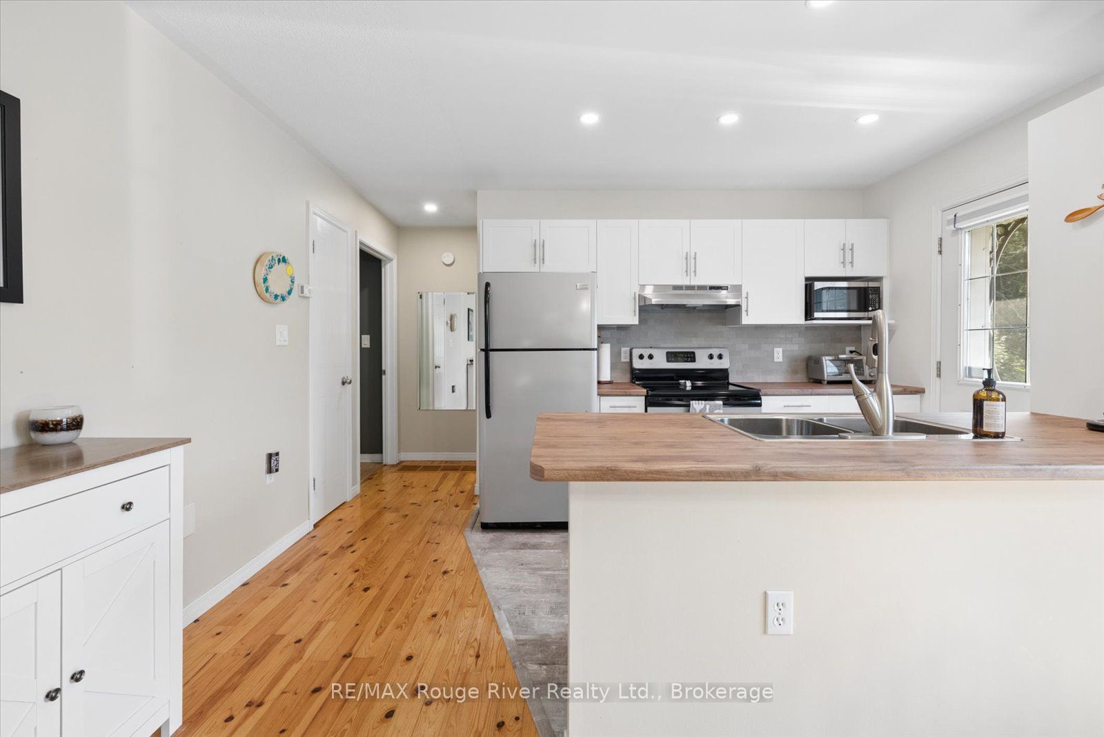 32 South Maloney Street Property Photo 10